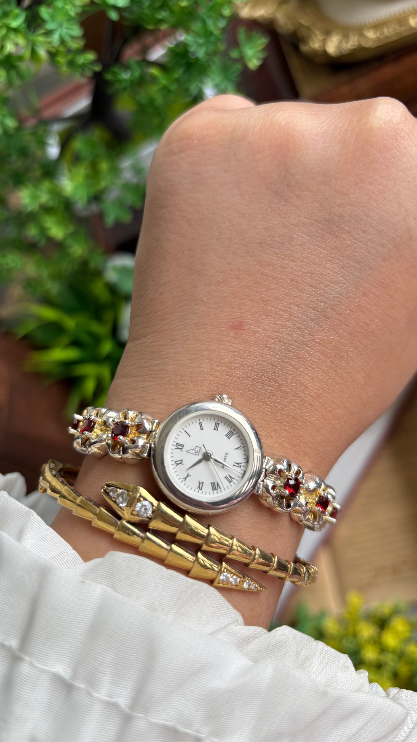 Extremely Rare Vintage Idaho Garnet Watch in Two-Tone Unique Flower Strap Design with 12 Real Garnet Accent