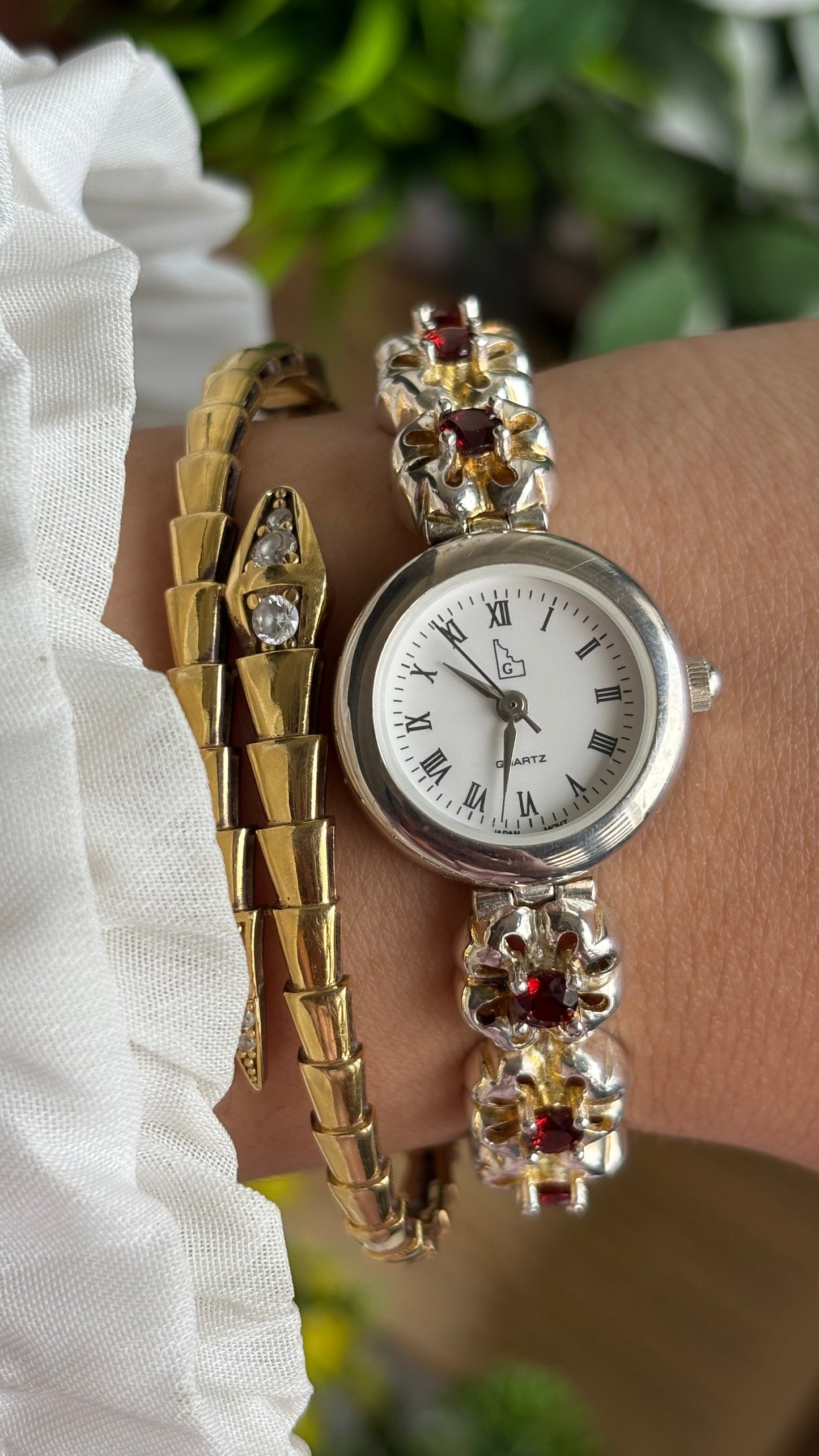 Extremely Rare Vintage Idaho Garnet Watch in Two-Tone Unique Flower Strap Design with 12 Real Garnet Accent