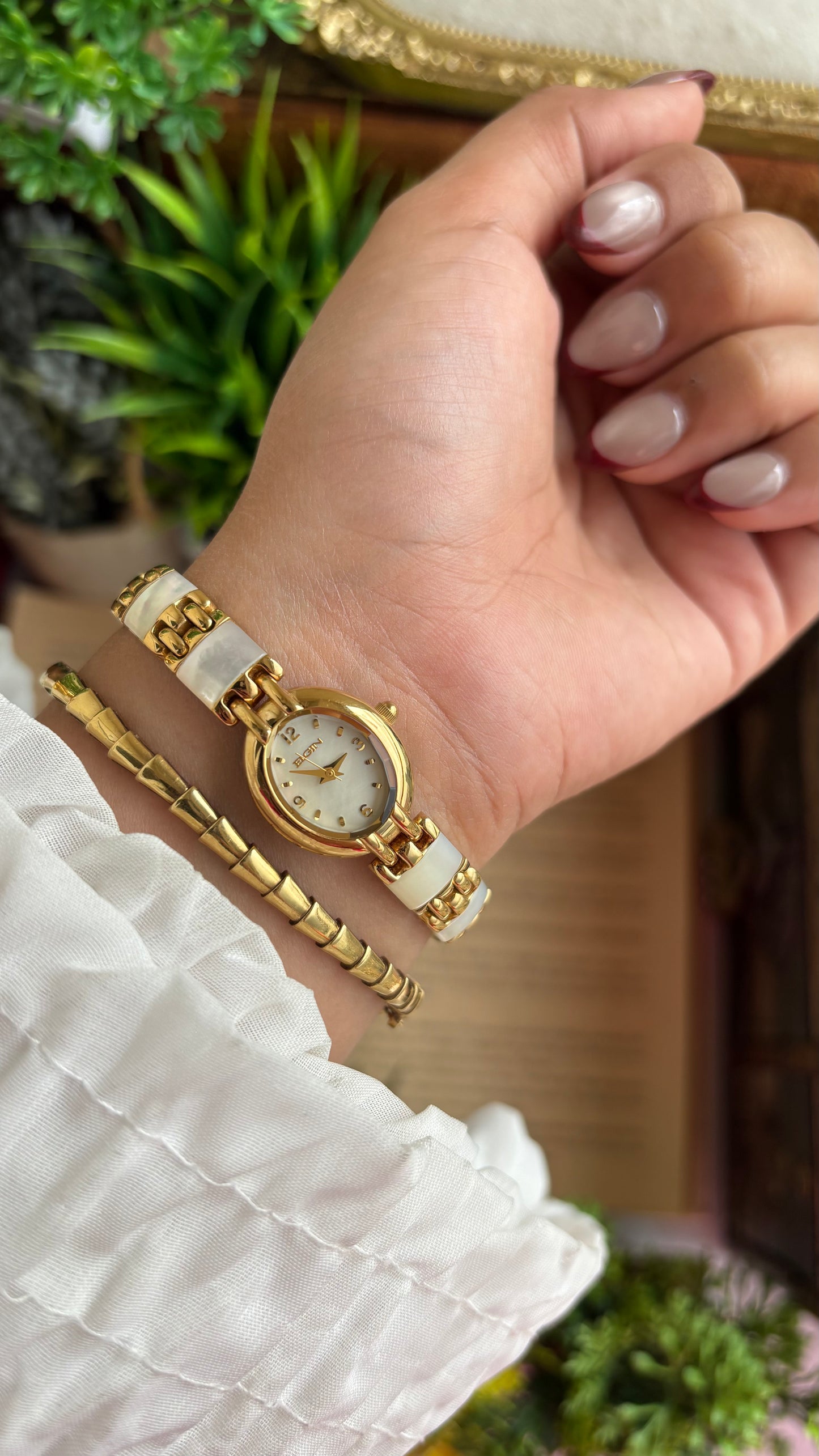 Extremely Rare Vintage Elgin Watch in Gold Tone Mother of Pearl Dial Shell Bracelet