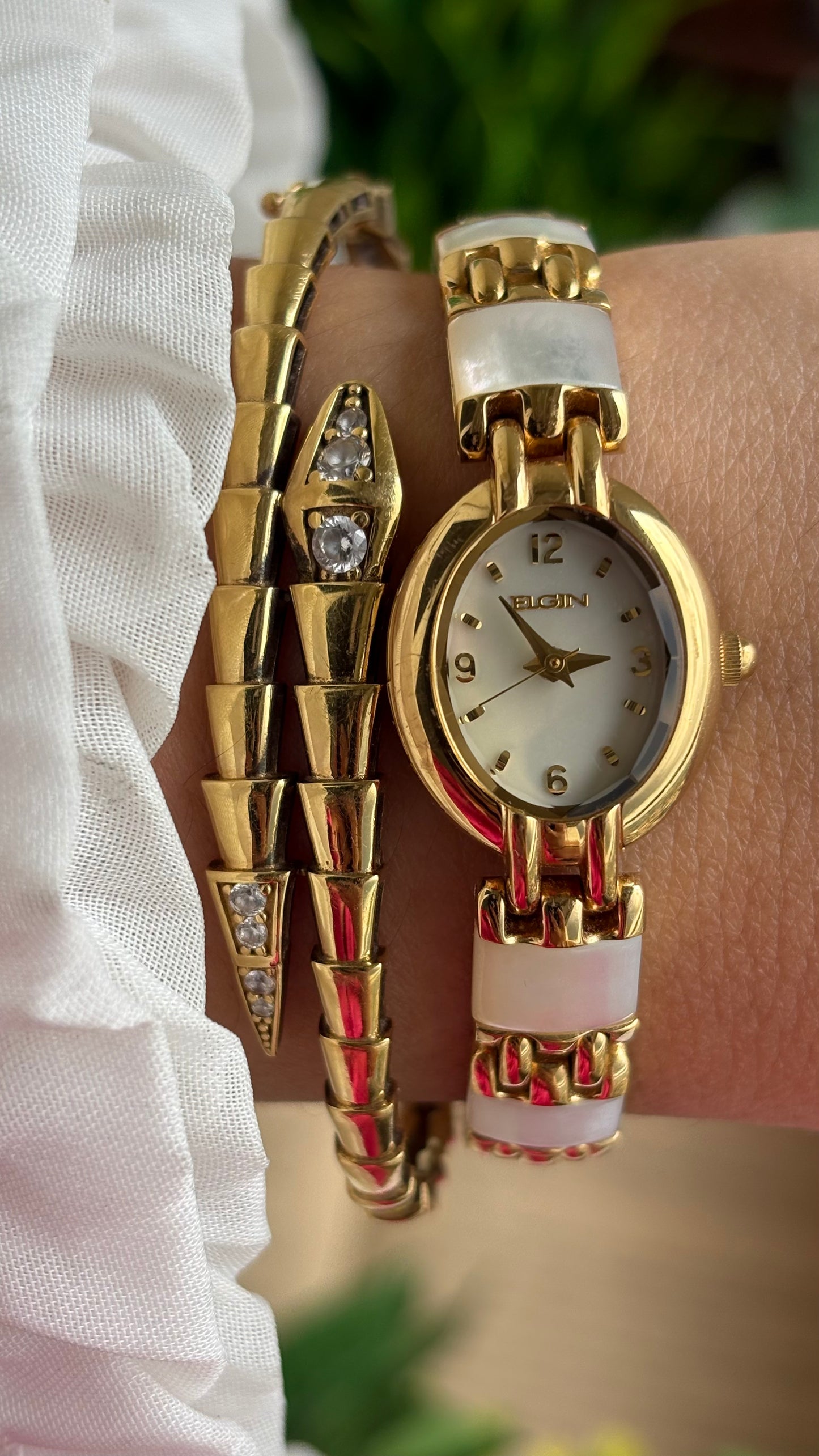 Extremely Rare Vintage Elgin Watch in Gold Tone Mother of Pearl Dial Shell Bracelet