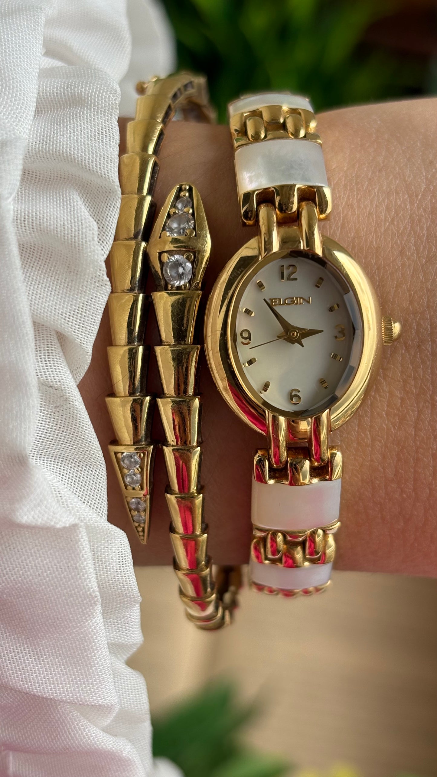 Extremely Rare Vintage Elgin Watch in Gold Tone Mother of Pearl Dial Shell Bracelet