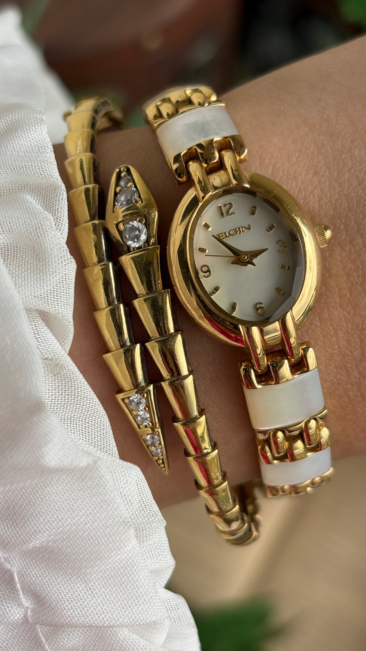 Extremely Rare Vintage Elgin Watch in Gold Tone Mother of Pearl Dial Shell Bracelet