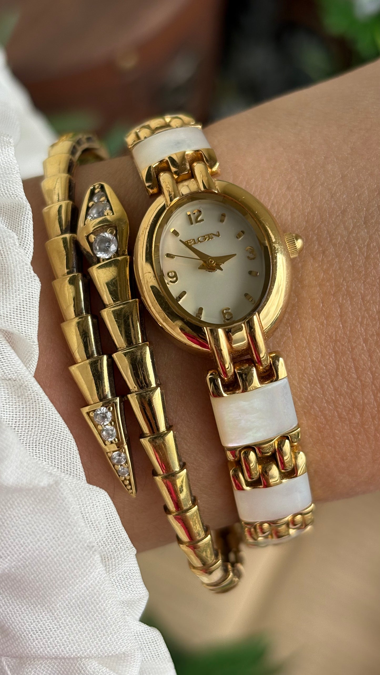 Extremely Rare Vintage Elgin Watch in Gold Tone Mother of Pearl Dial Shell Bracelet