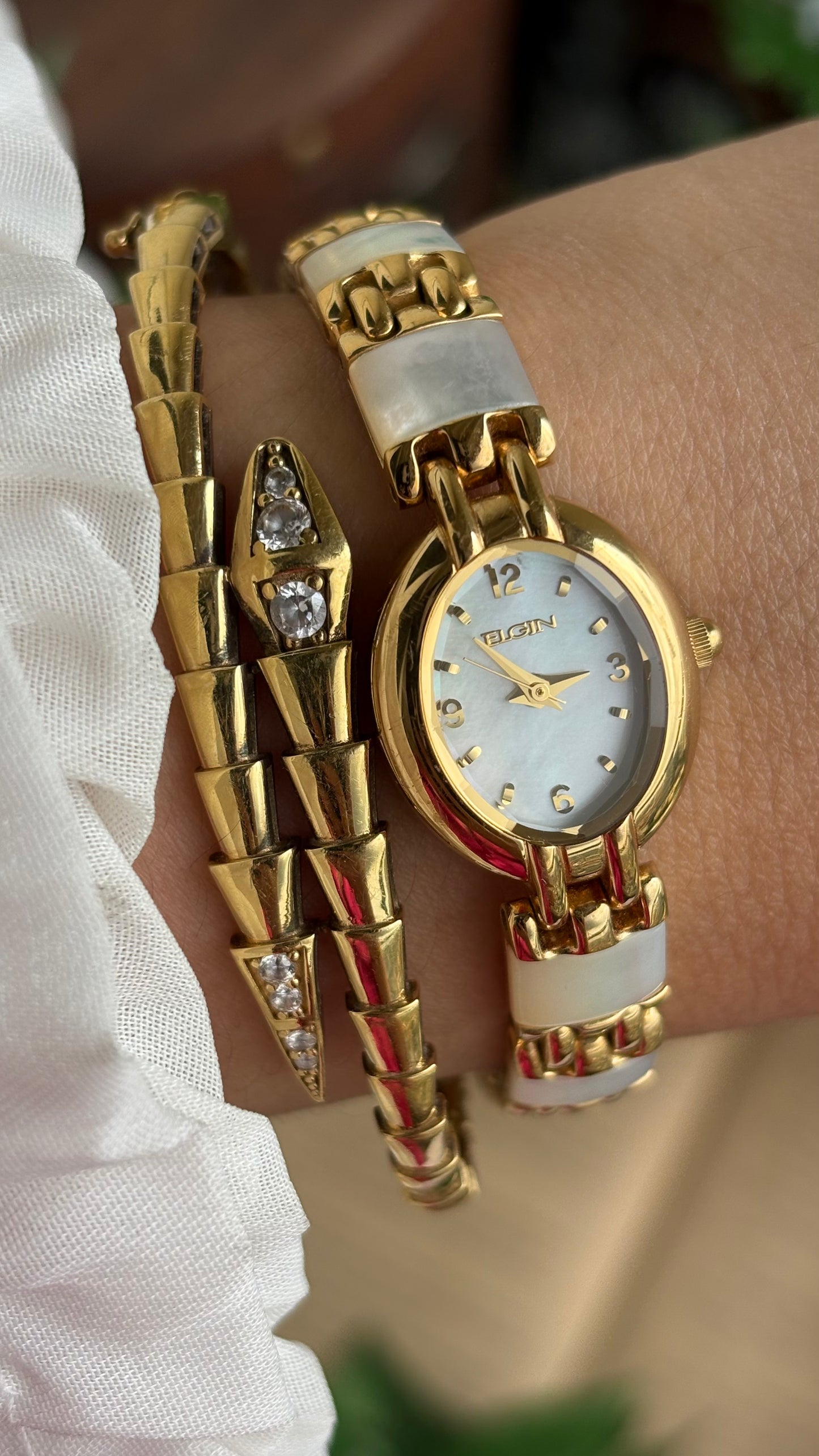 Extremely Rare Vintage Elgin Watch in Gold Tone Mother of Pearl Dial Shell Bracelet