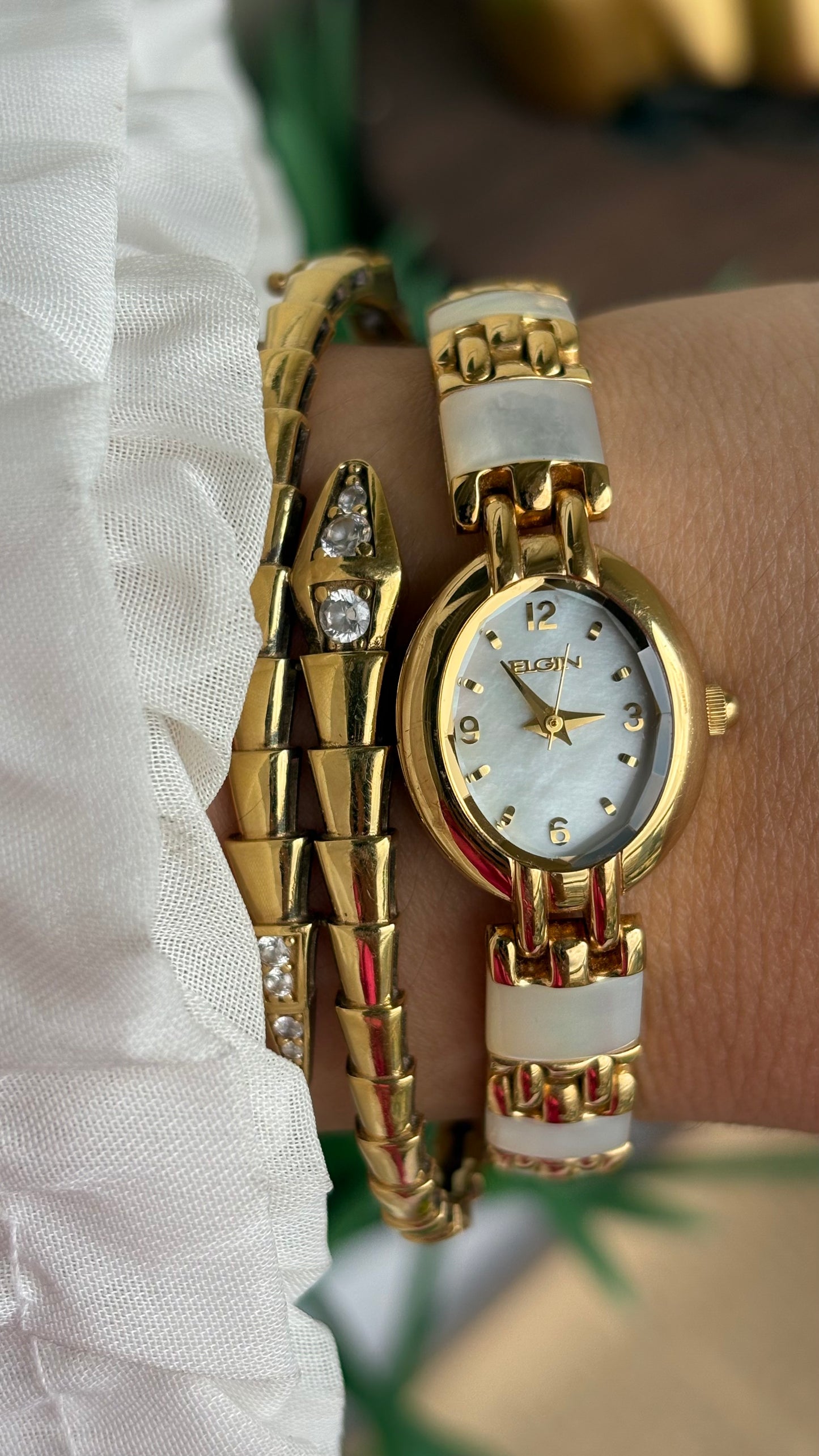 Extremely Rare Vintage Elgin Watch in Gold Tone Mother of Pearl Dial Shell Bracelet