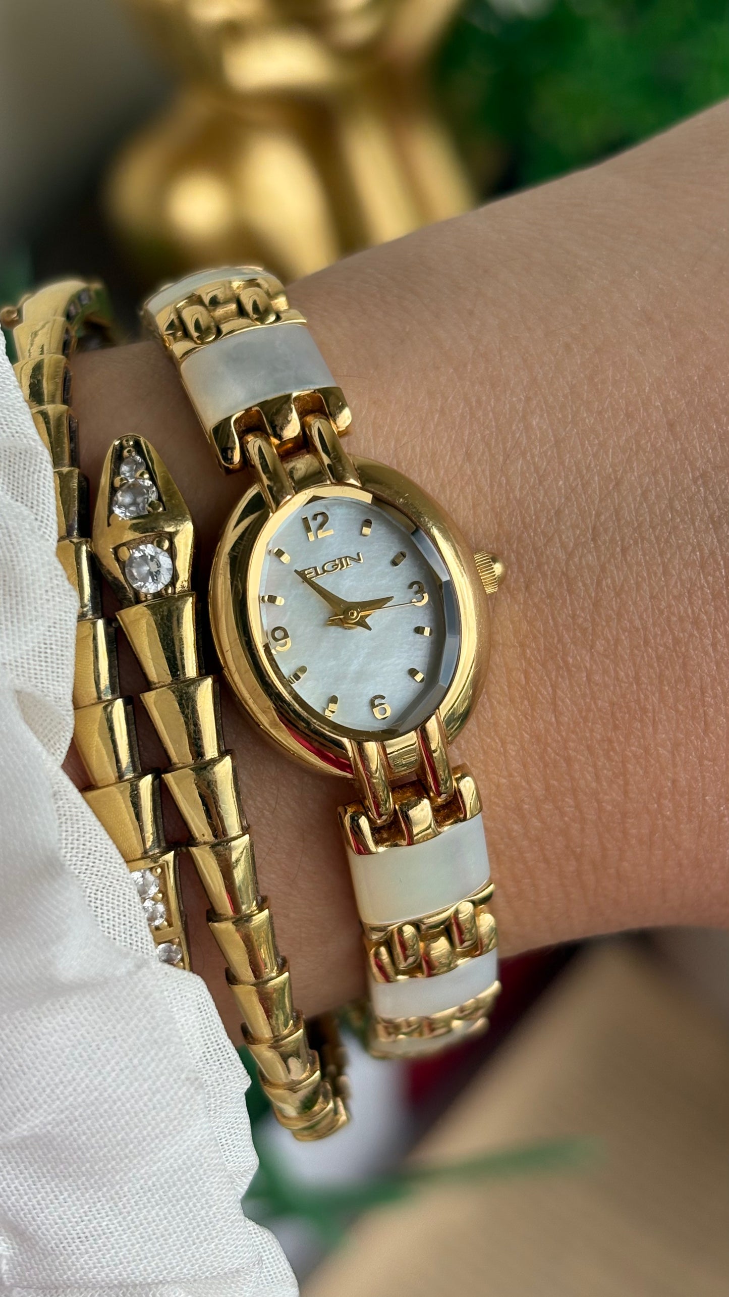 Extremely Rare Vintage Elgin Watch in Gold Tone Mother of Pearl Dial Shell Bracelet