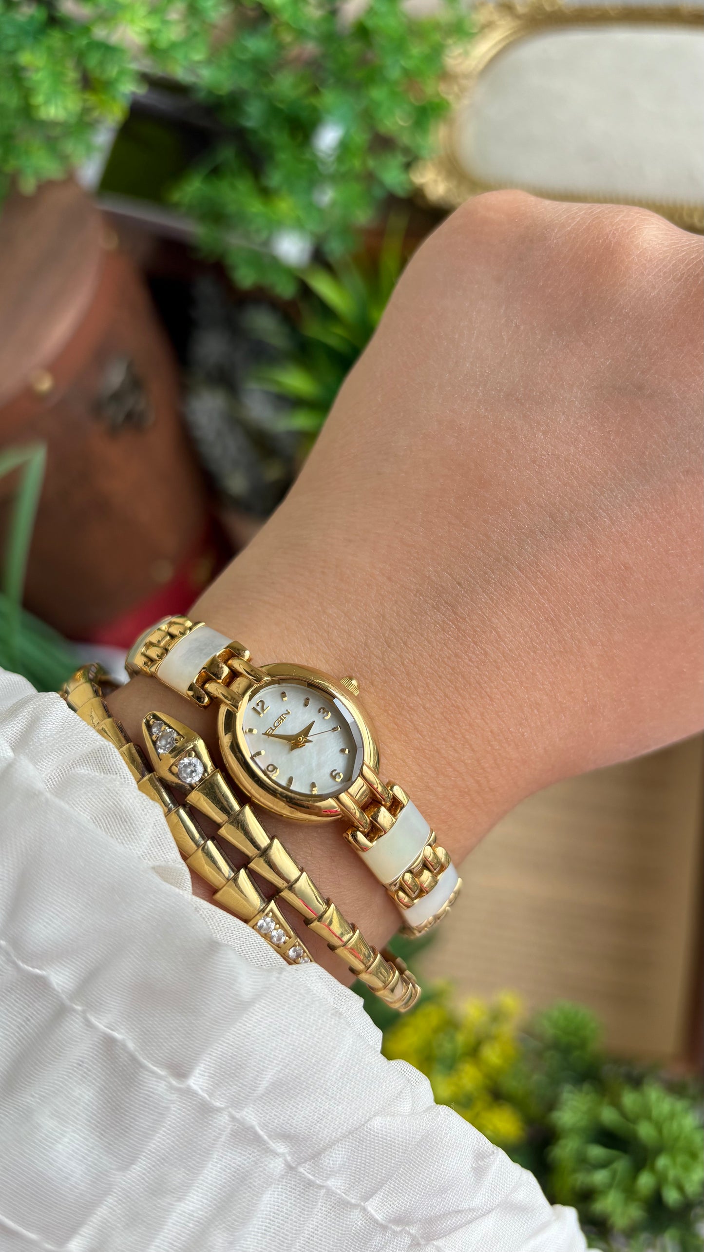 Extremely Rare Vintage Elgin Watch in Gold Tone Mother of Pearl Dial Shell Bracelet