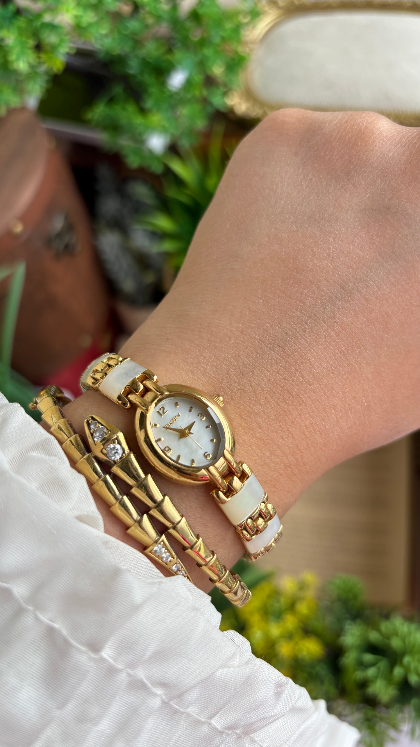 Extremely Rare Vintage Elgin Watch in Gold Tone Mother of Pearl Dial Shell Bracelet