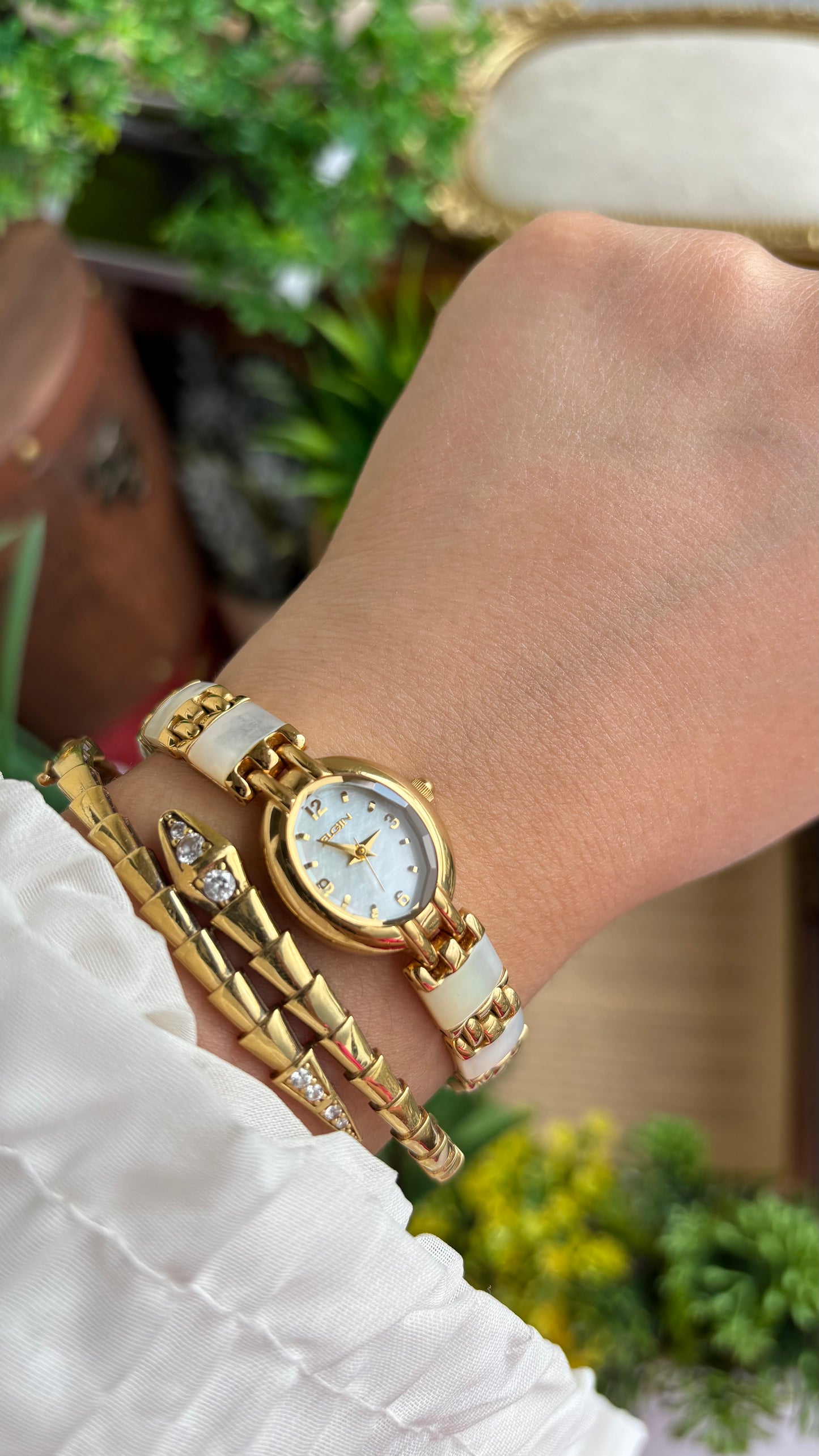 Extremely Rare Vintage Elgin Watch in Gold Tone Mother of Pearl Dial Shell Bracelet