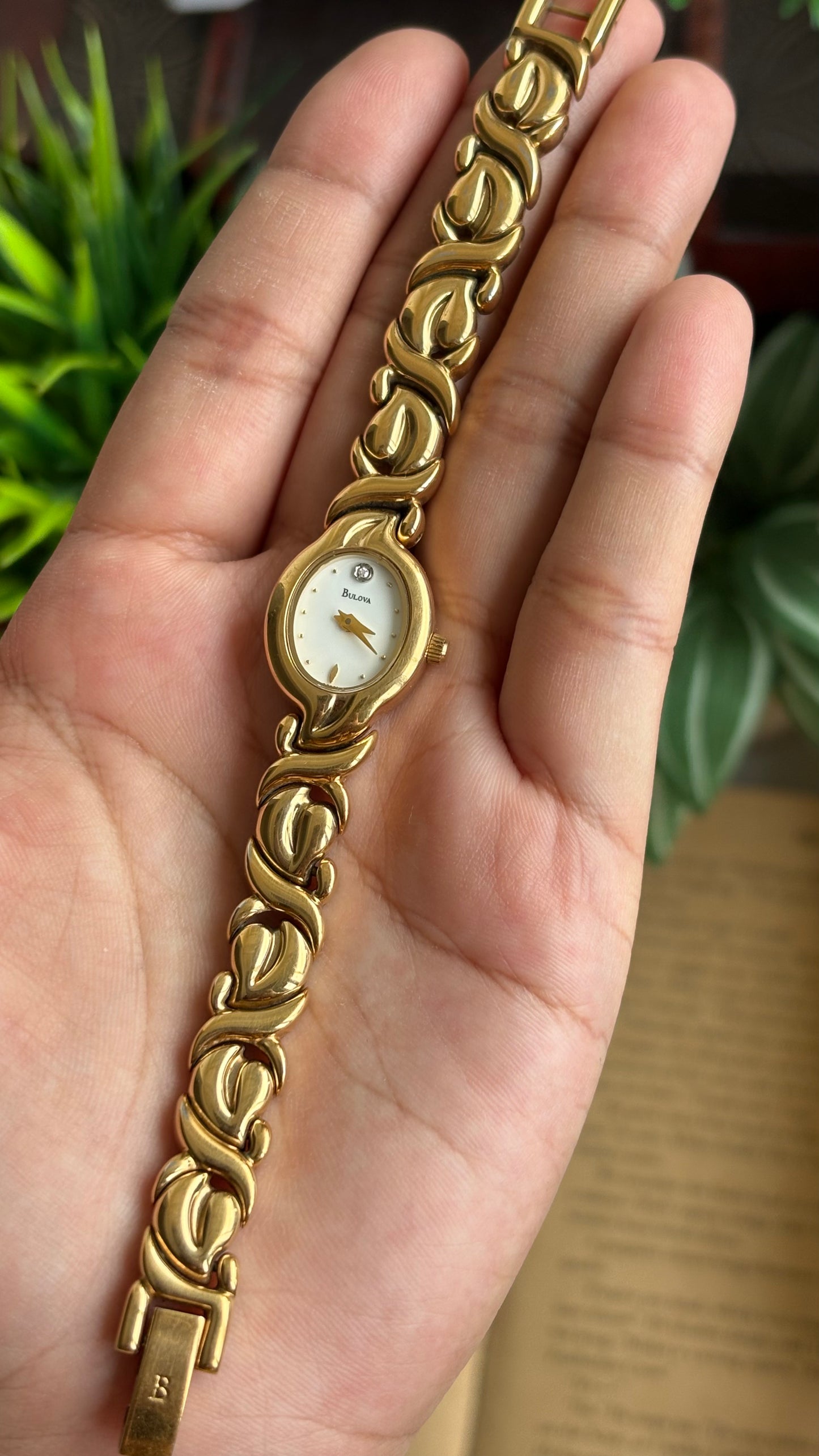 Extremely Rare Vintage Bulova Watch in Gold Tone (Beautiful Bracelet Details)