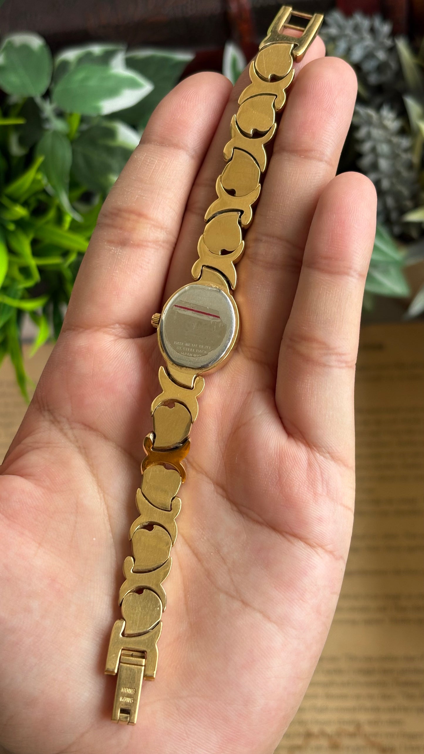 Extremely Rare Vintage Bulova Watch in Gold Tone (Beautiful Bracelet Details)