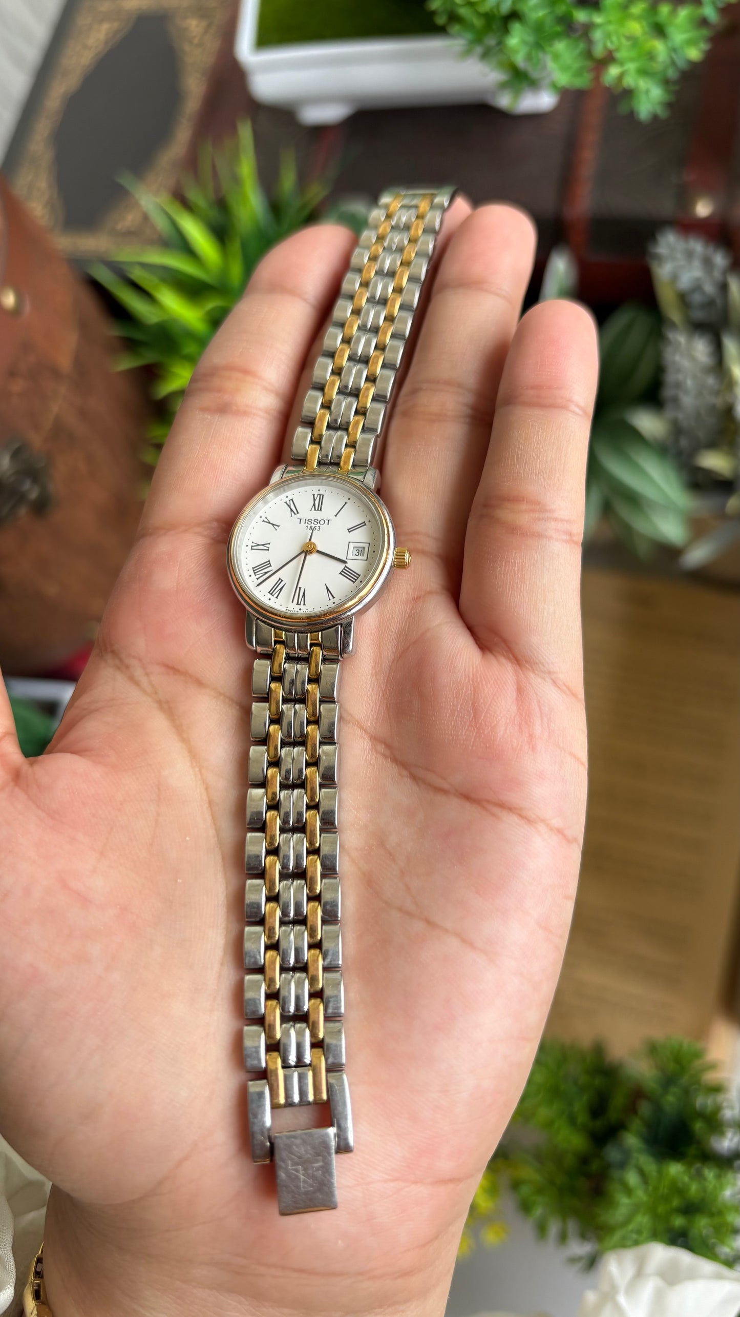 Vintage Tissot Watch in Two-Tone Roman Dial with Window Date