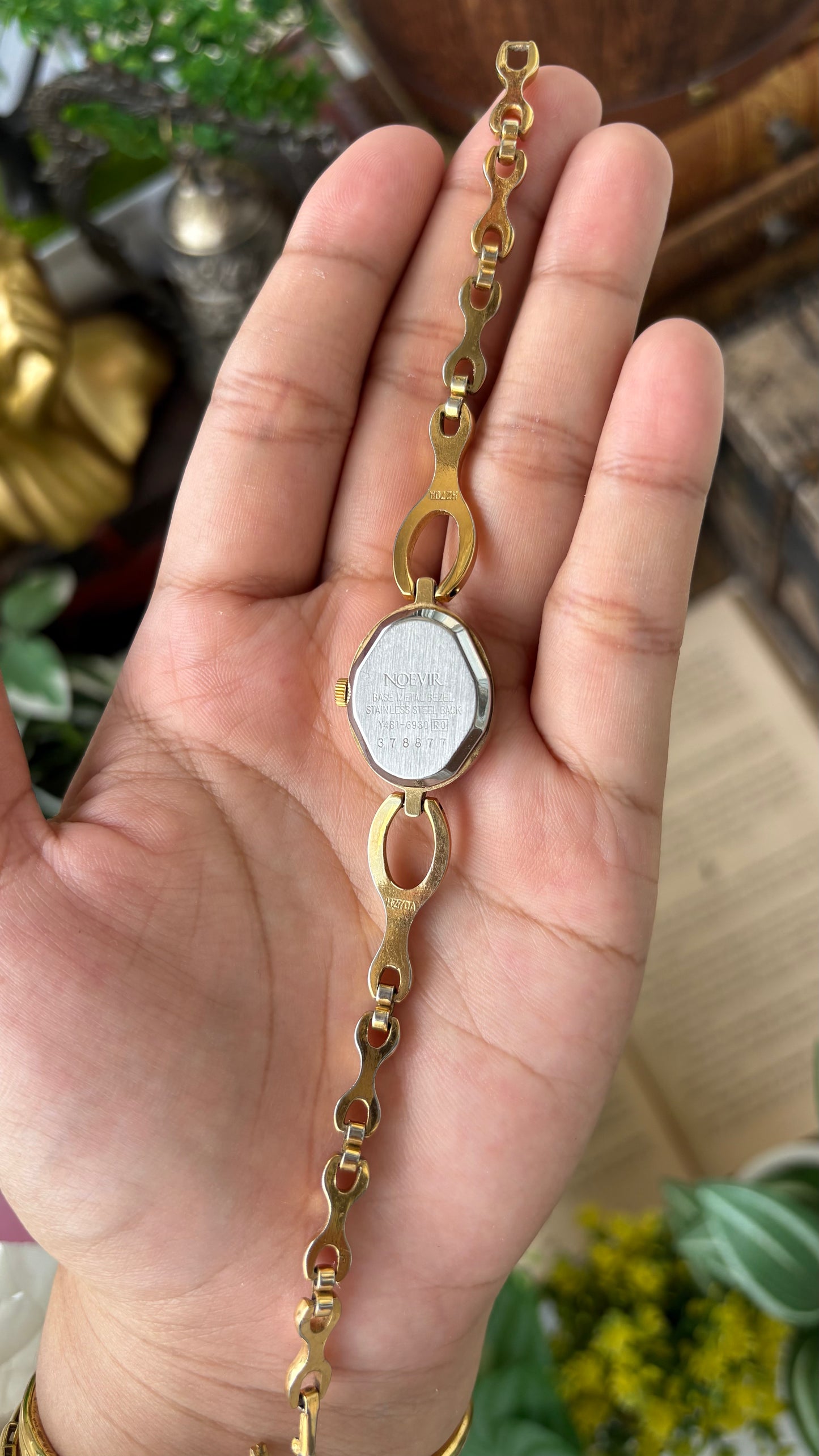 Vintage Dainty Citizen Noevir Bracelet Watch in Gold Tone Quartz