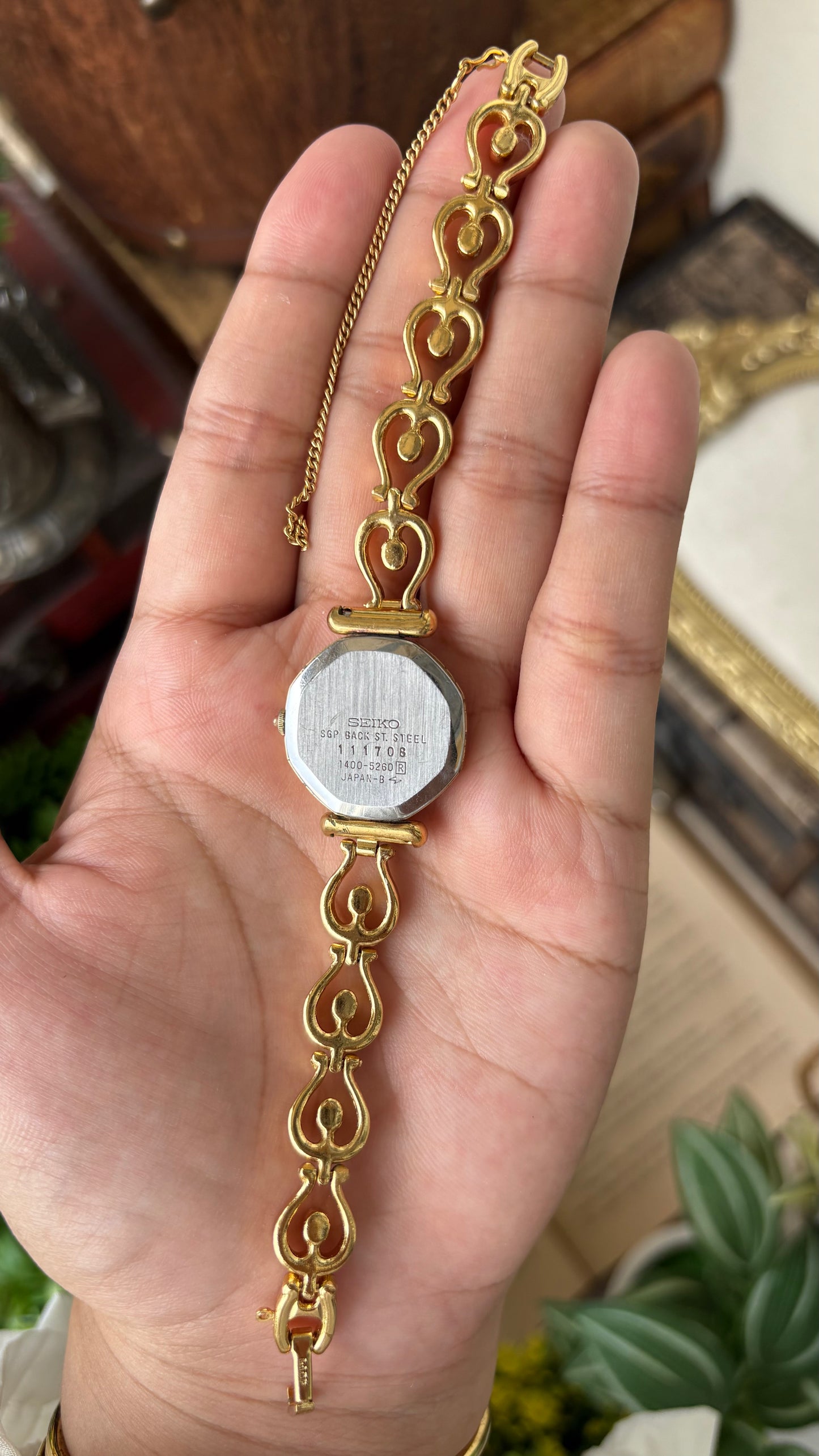 Rare Vintage Seiko Heart Bracelet Chain Watch in Gold Heptagon Dial Quartz