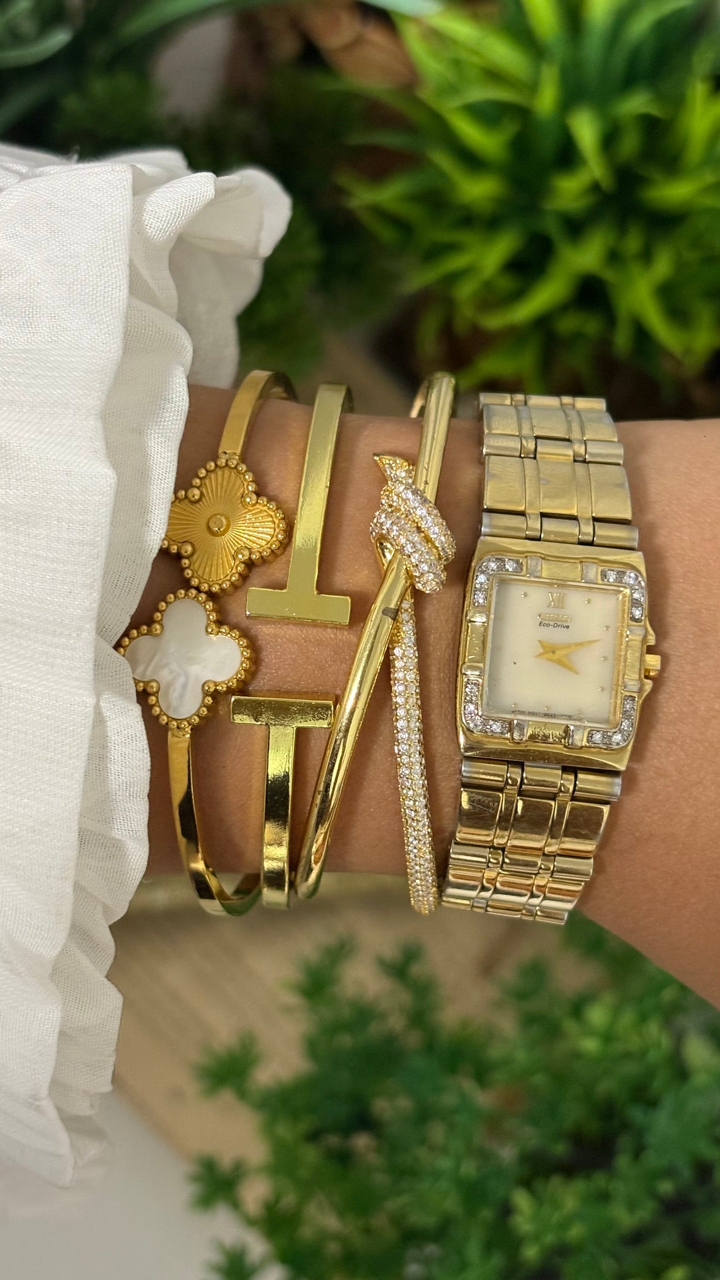 Vintage Citizen Eco-Drive Watch in Gold Tone Mother of Pearl Dial