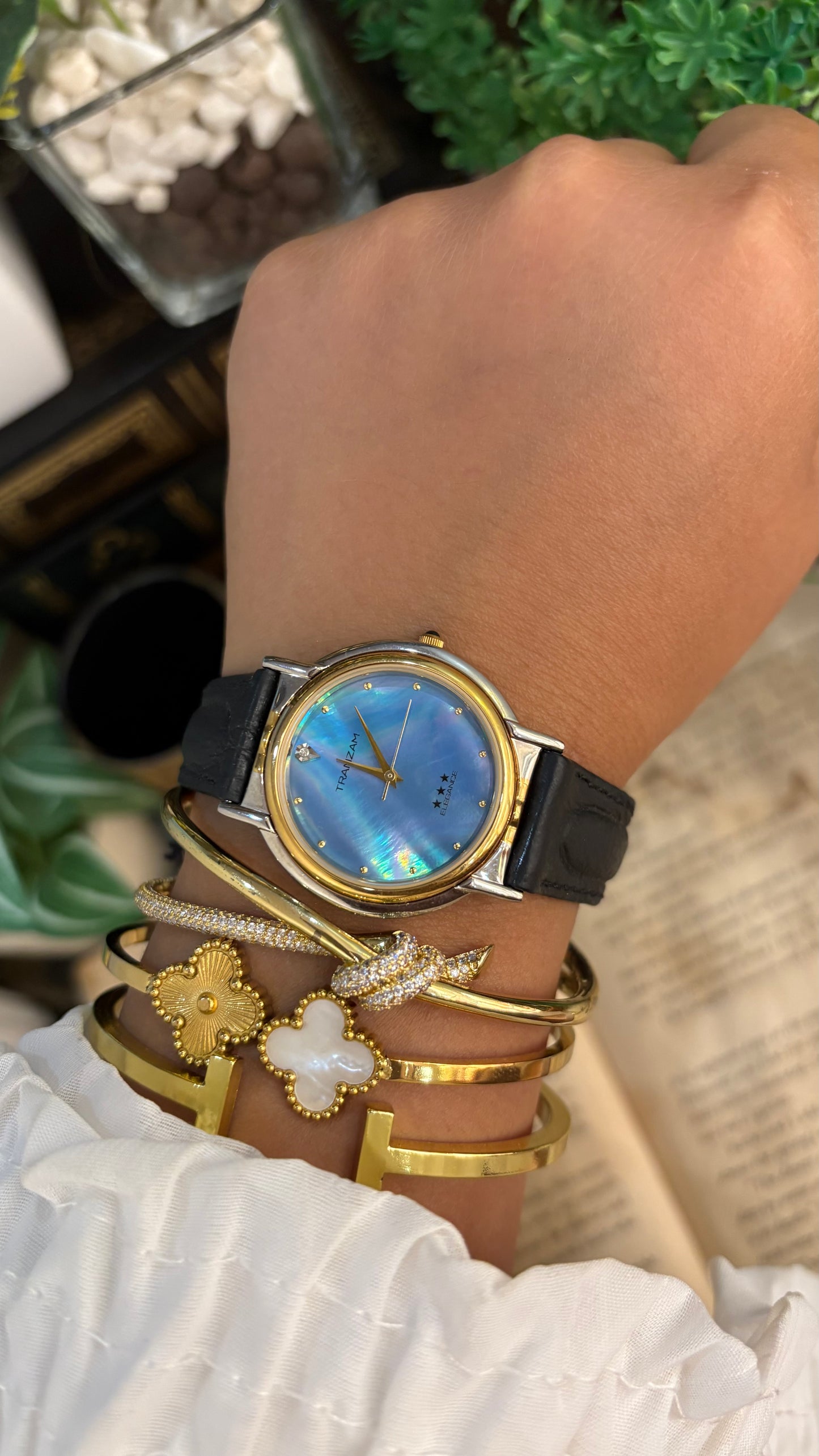 Vintage Tranzam Elegance Watch in Black Leather Straps Ocean Blue Mother of Pearl Dial (43,000¥ on tag)