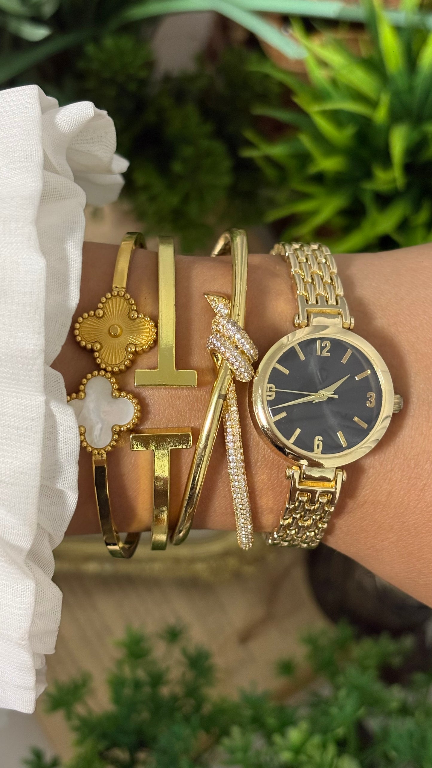 Vintage FMD by Fossil Watch in Gold Tone Black Dial