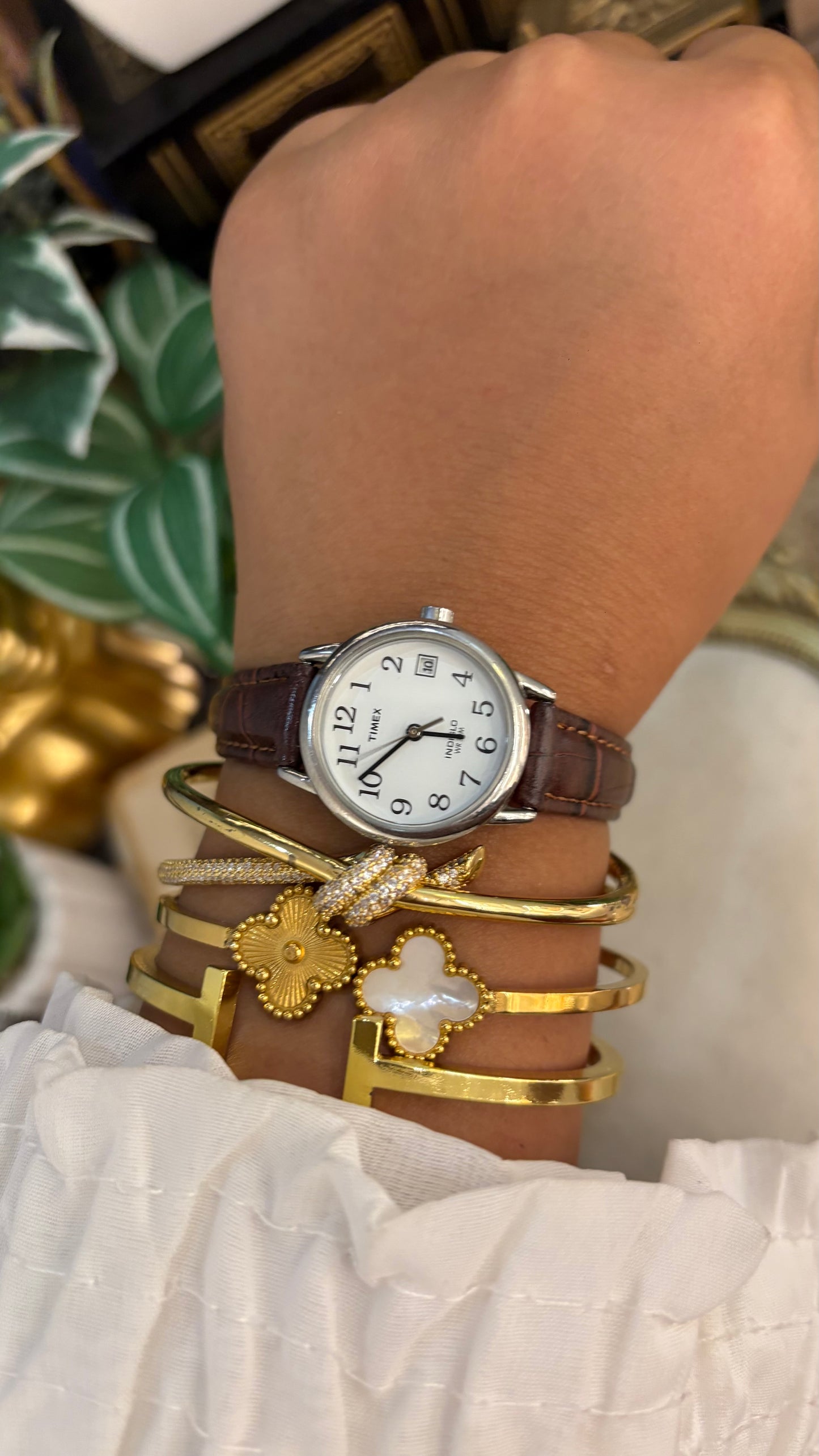 Vintage Timex Watch in Brown Leather Straps