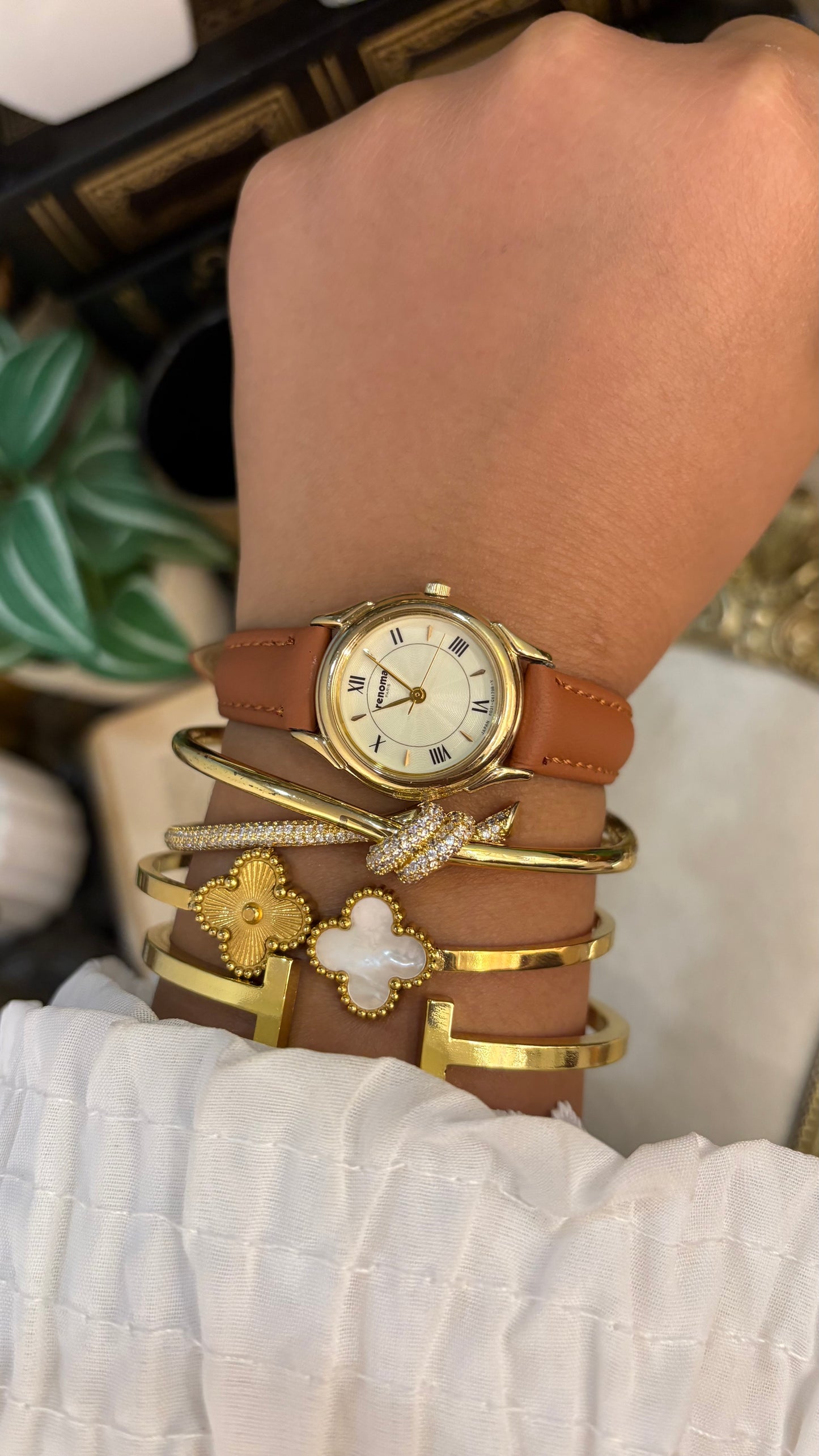 Vintage Renoma Paris Watch in Brown Leather Straps