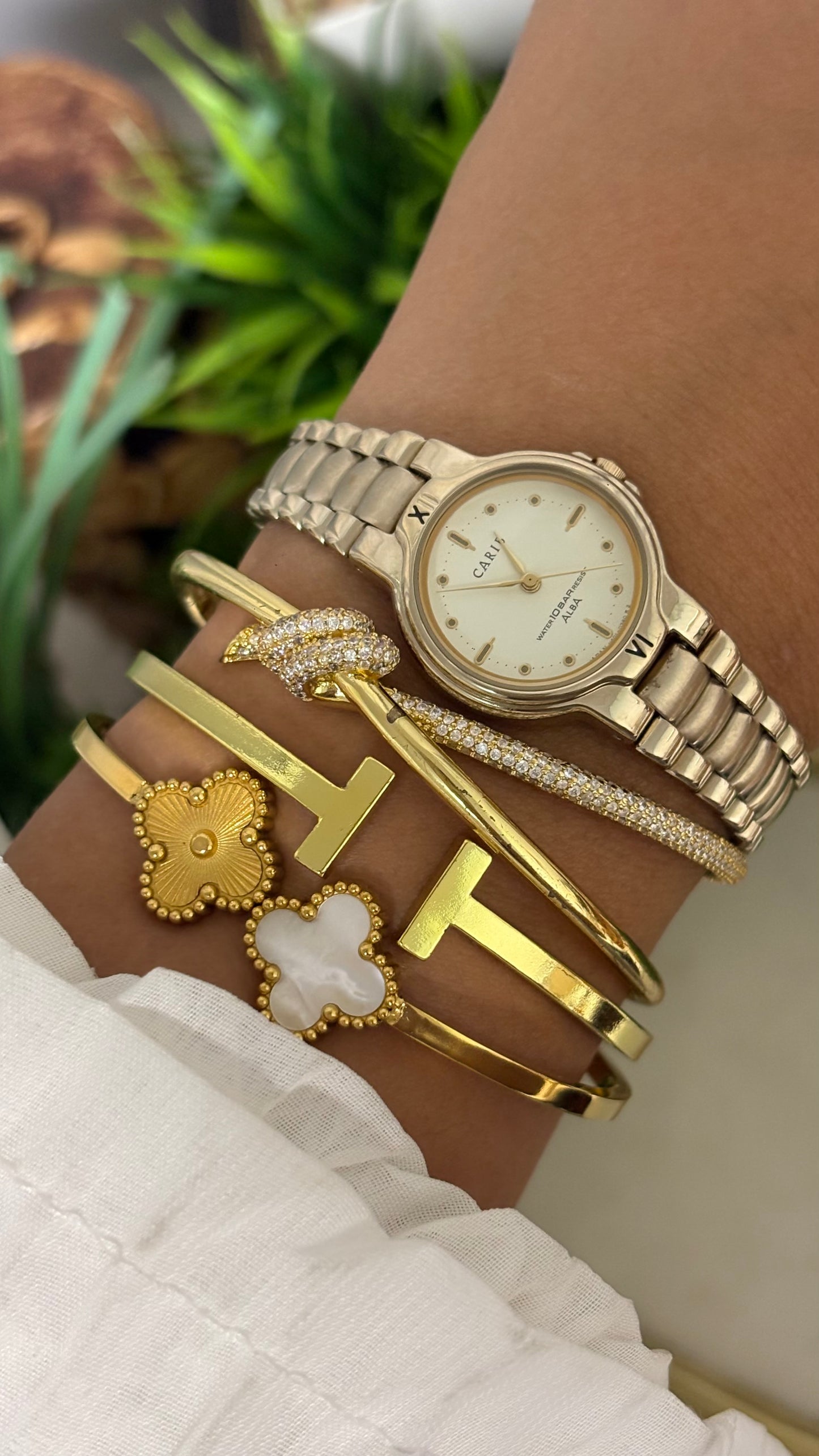 Vintage Carib Alba by Seiko Watch in Gold Tone