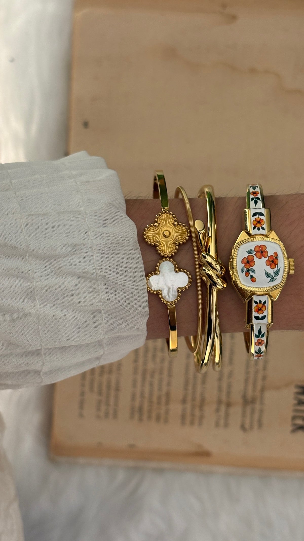 Rare Vintage Lamue Swiss White Peekaboo Watch in Gold Tone Quartz
