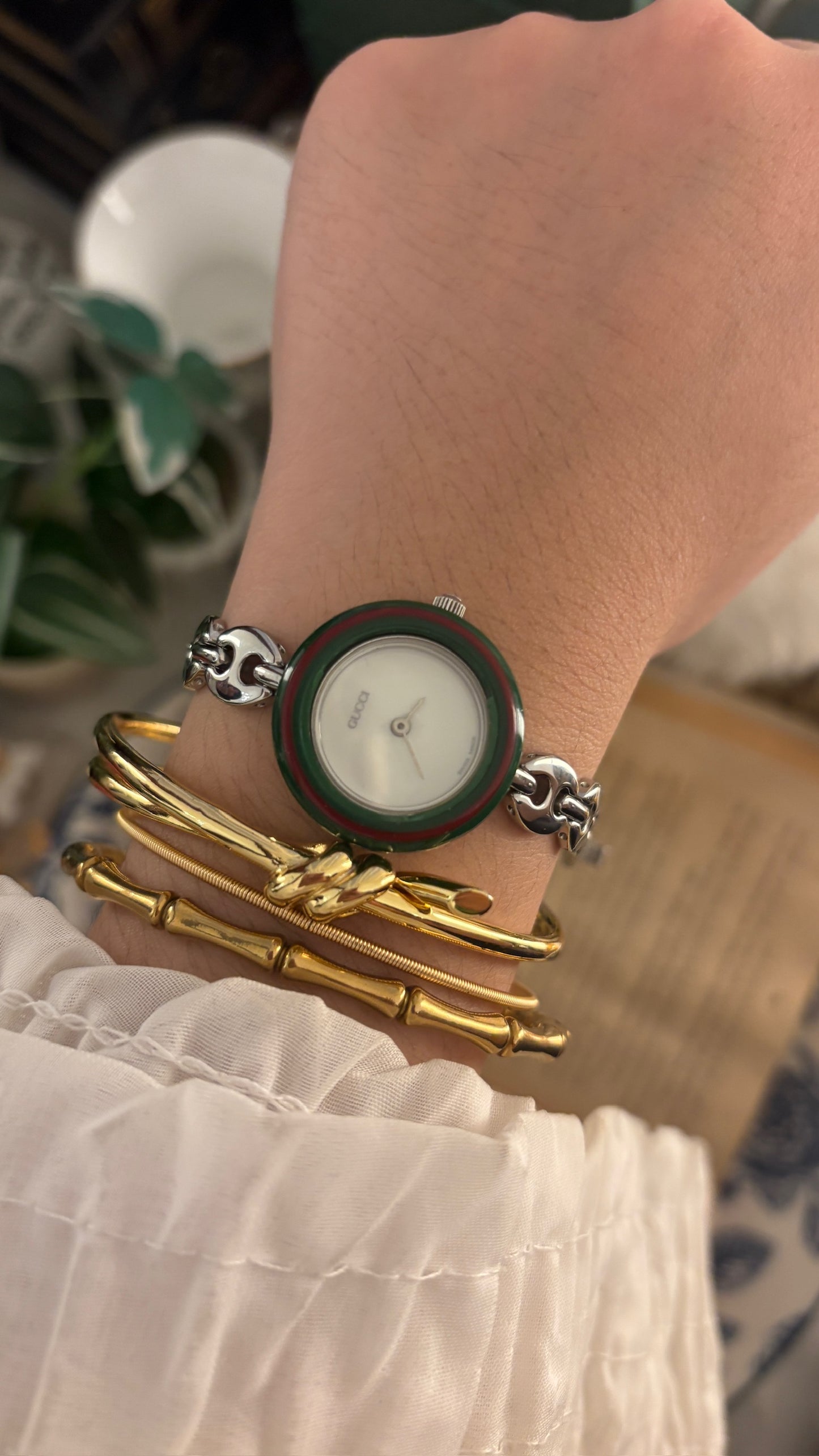 Rare Vintage Gucci Swiss Interchangeable Bezel Marina Link Watch in Silver Tone Quartz