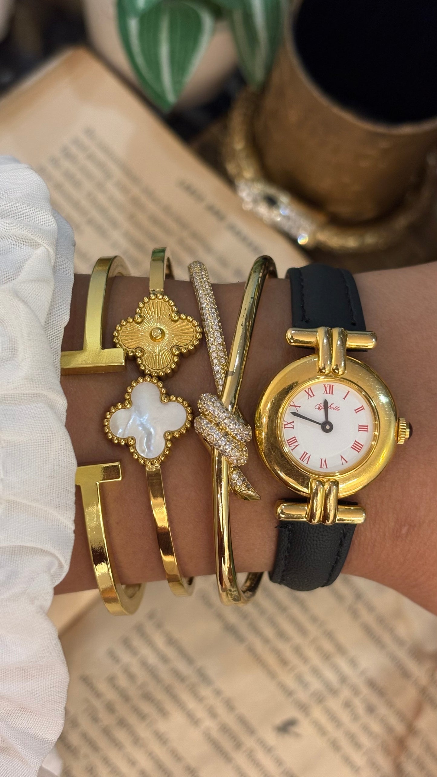 Vintage Clochette Watch in Black Leather Straps
