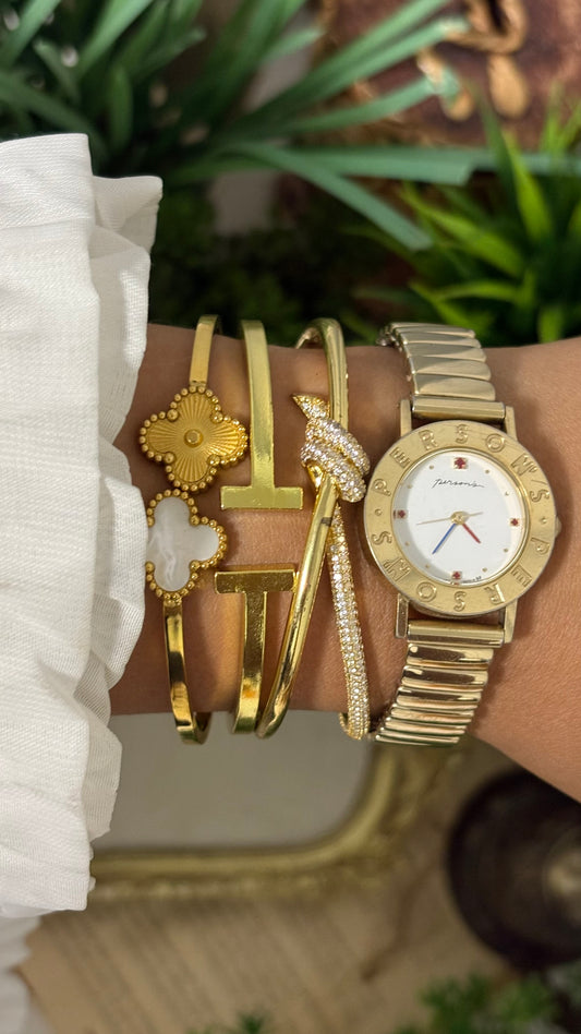 Vintage Person’s Expandable Watch in Gold Tone
