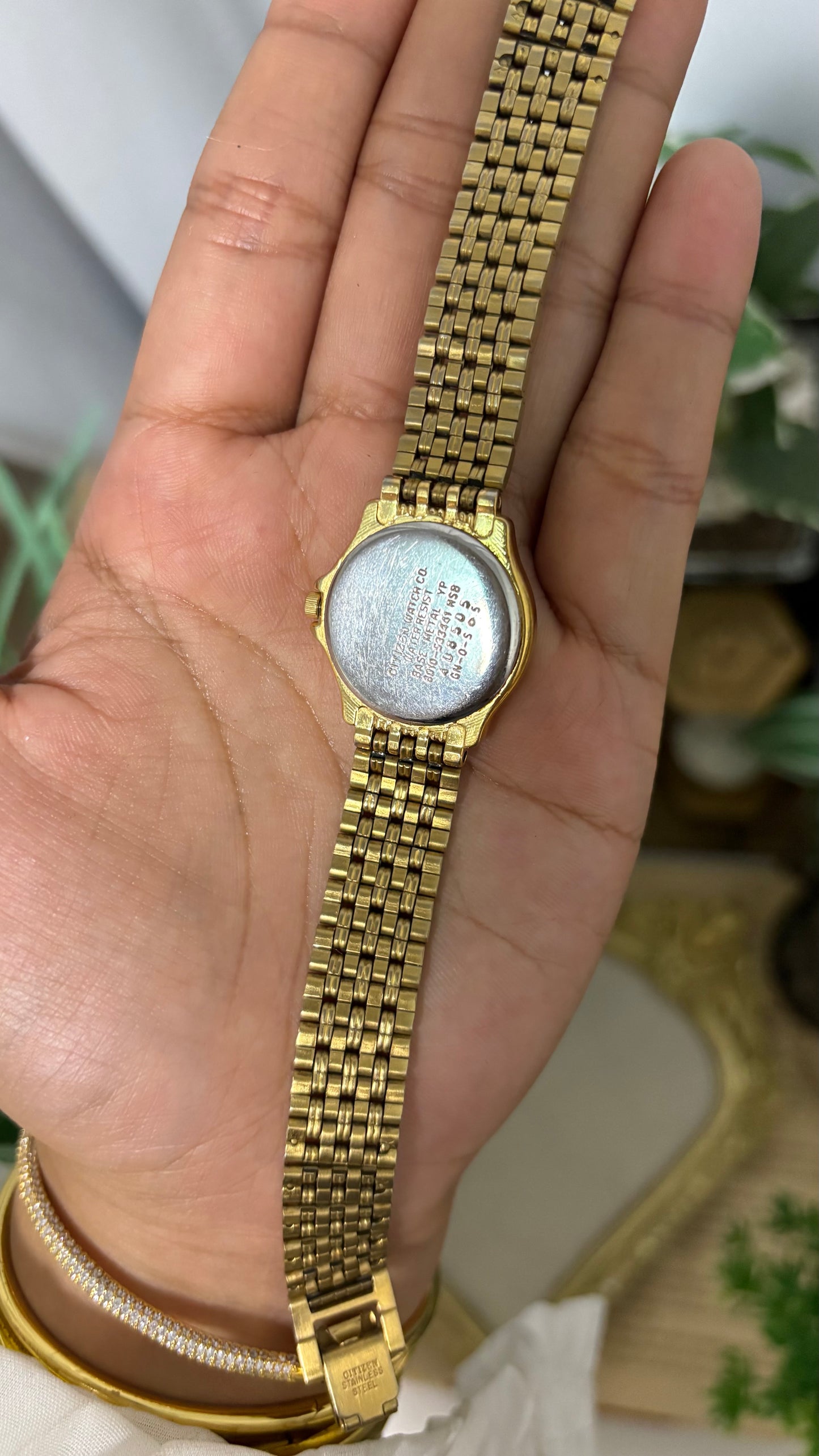 Vintage Citizen Watch in Gold Tone with Date Window