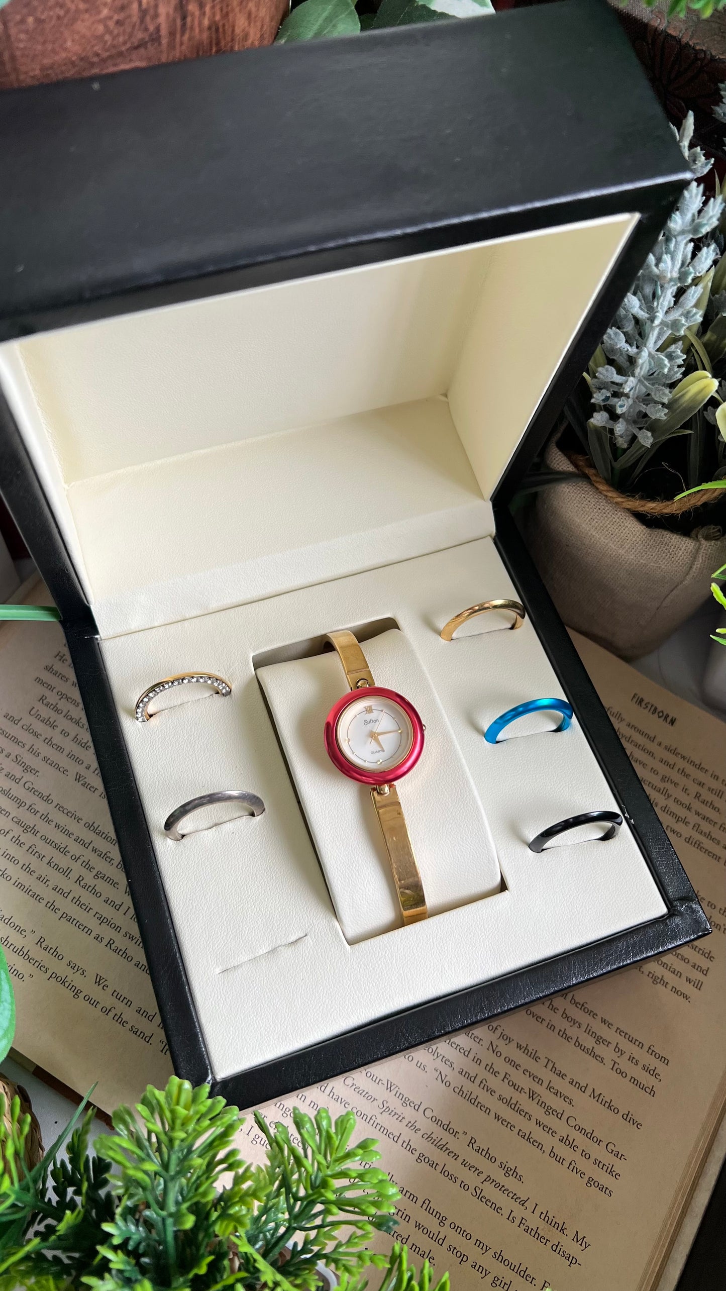 Vintage Sutton Interchangeable Bezel Set Watch in Gold Tone