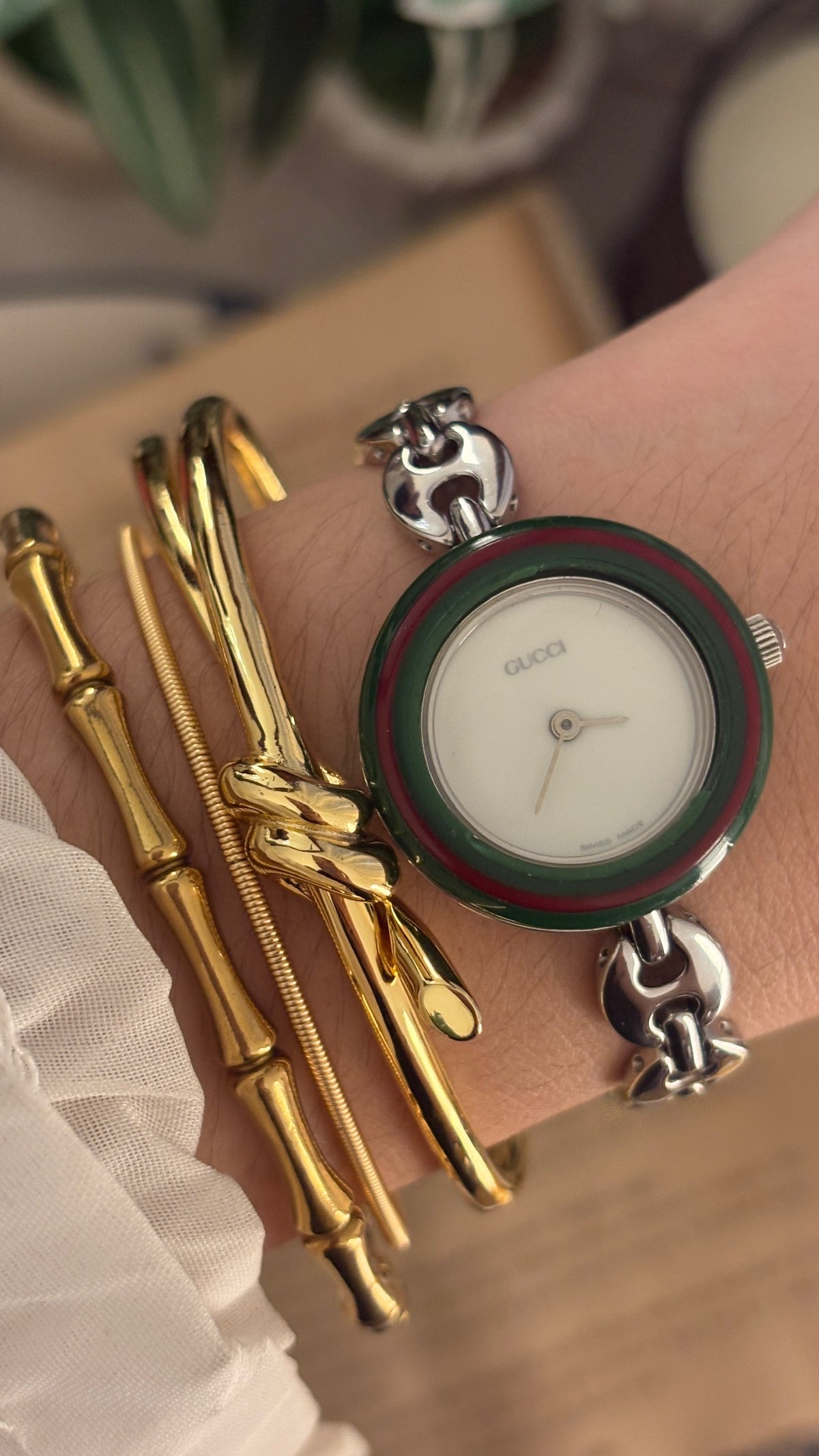 Rare Vintage Gucci Swiss Interchangeable Bezel Marina Link Watch in Silver Tone Quartz