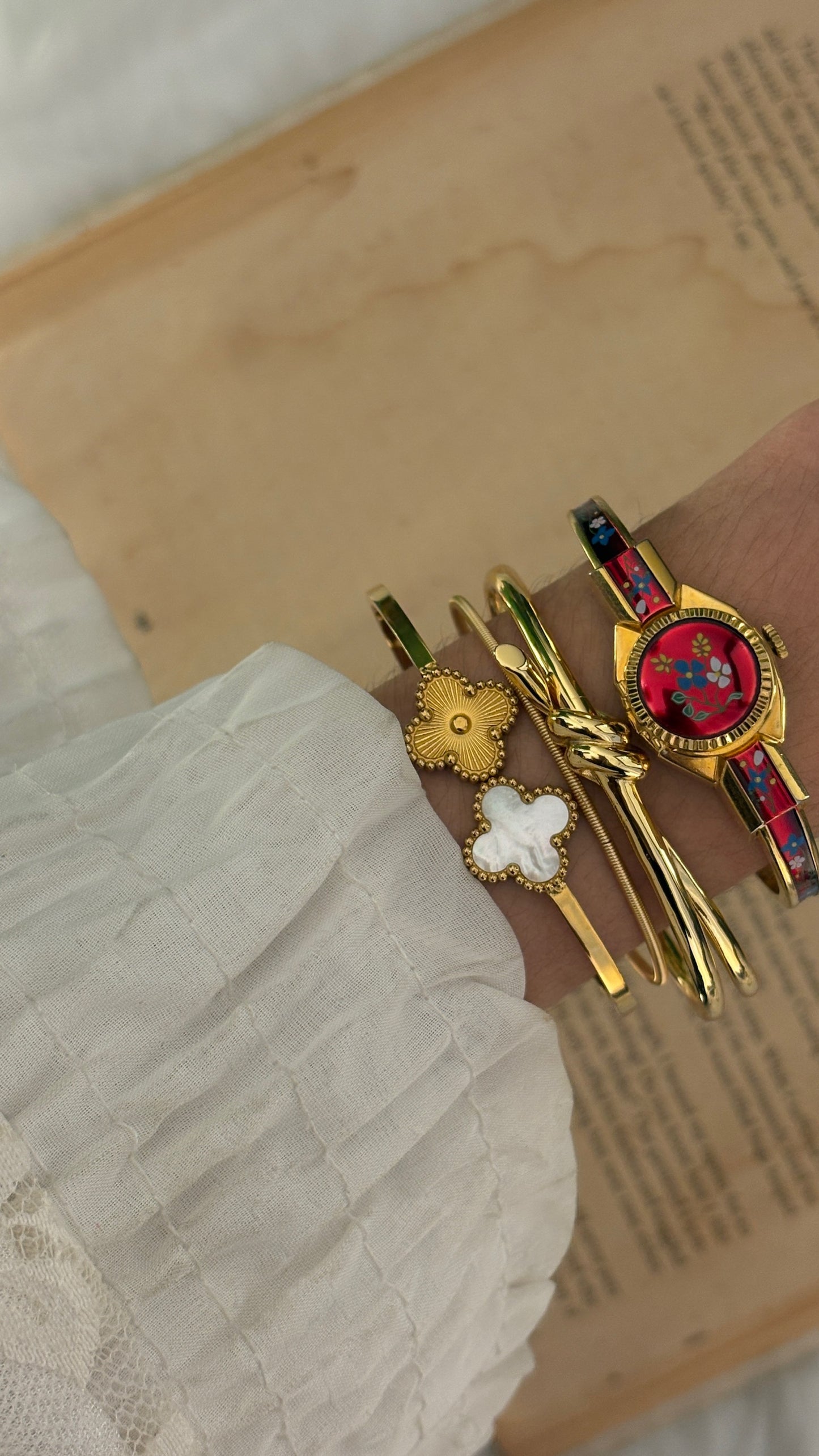 Rare Vintage Clowat Swiss Red Peekaboo Watch in Gold Tone Quartz