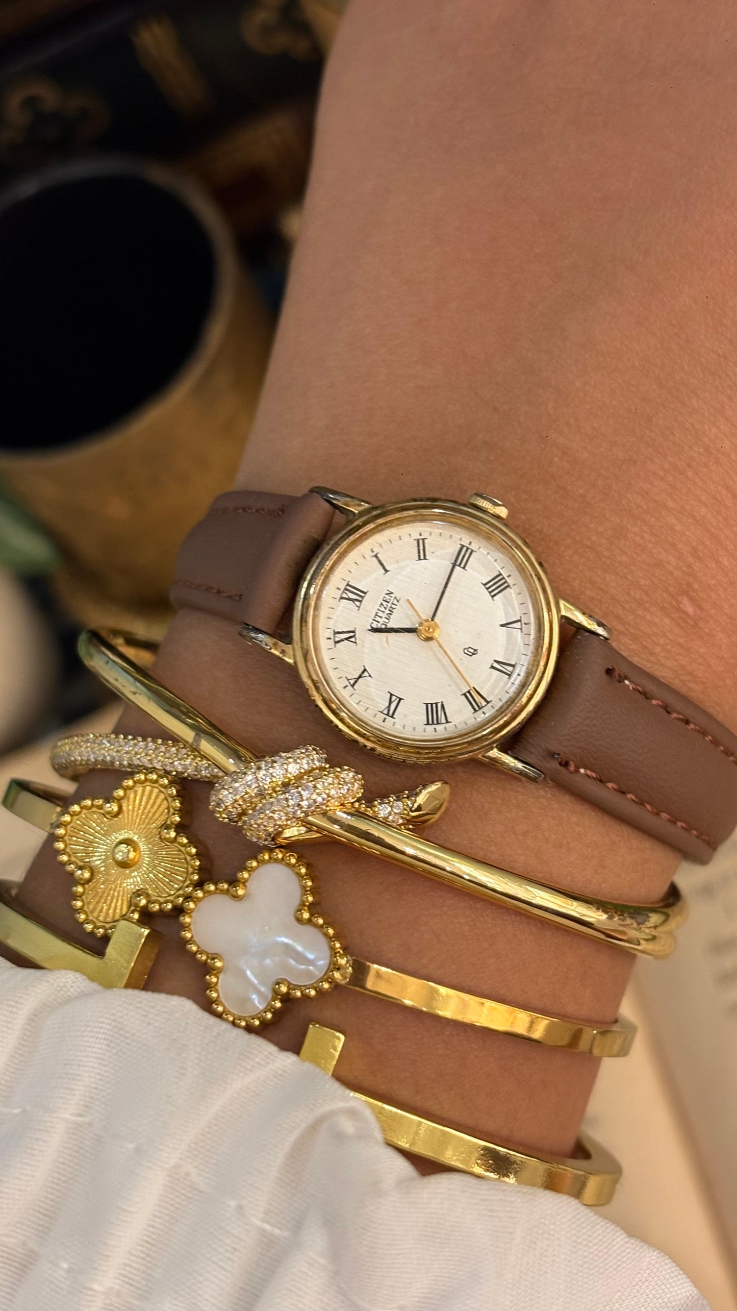 Vintage Citizen Watch in Brown Leather Straps Roman Dial