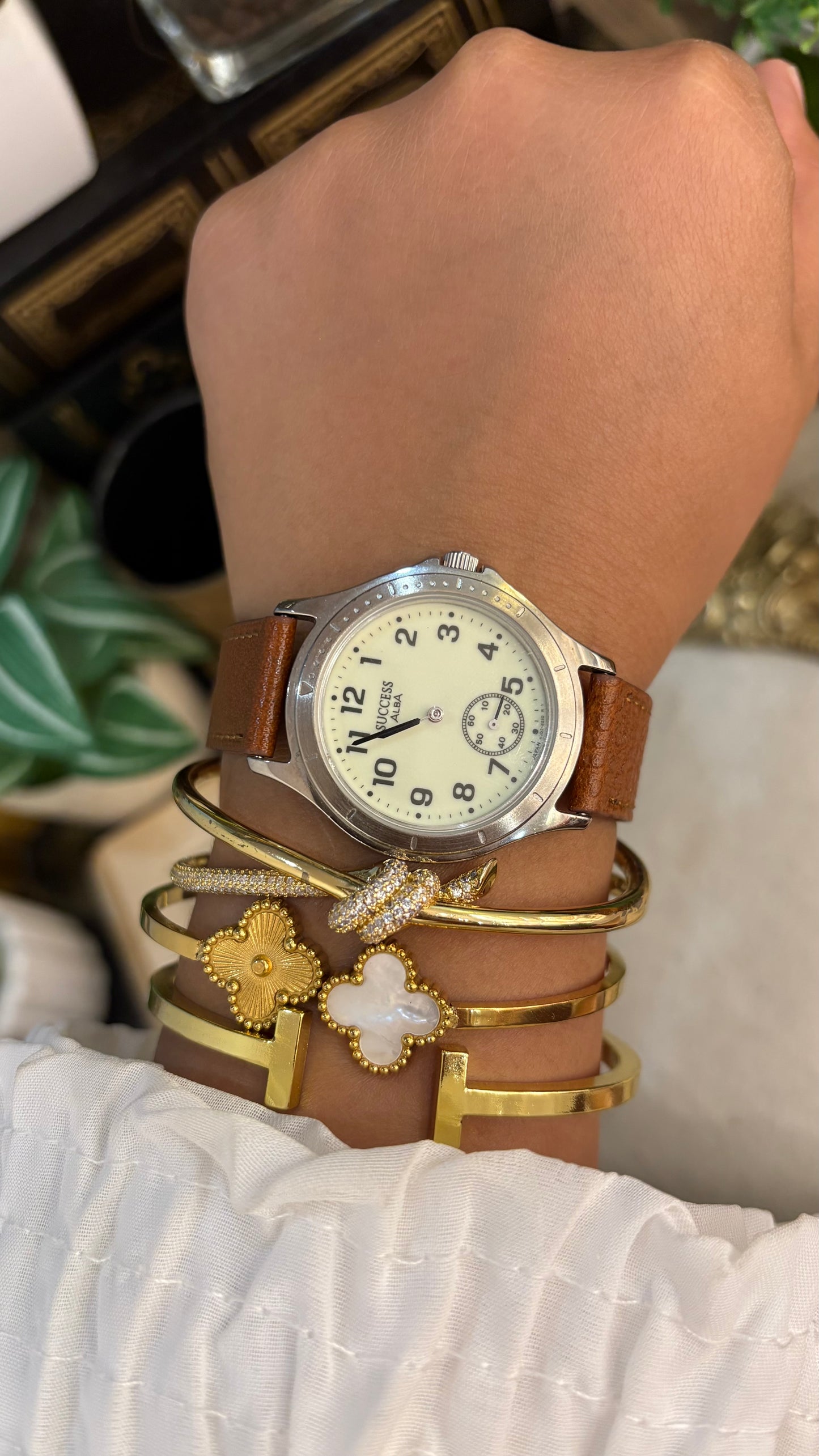 Vintage Success by Alba Seiko Working Chrono Men’s Watch in Brown Leather Straps