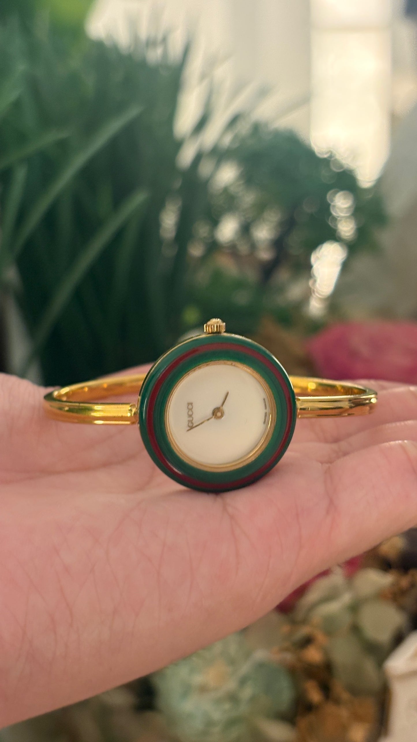 Rare Vintage Gucci Swiss Interchangeable Cherry Line Bezel Bangle Watch Set in Gold Tone Quartz
