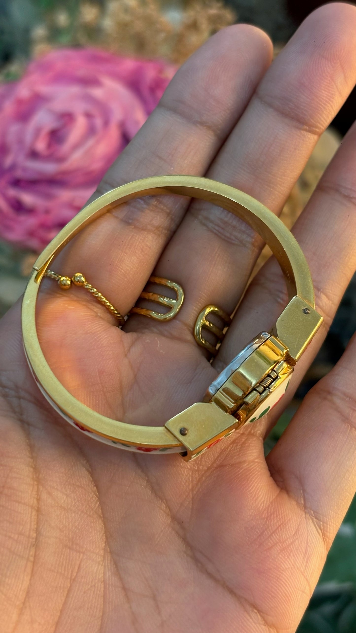 Extremely Rare Dainty Vintage Itraco White Victorian Peekaboo Watch in Gold Tone Quartz