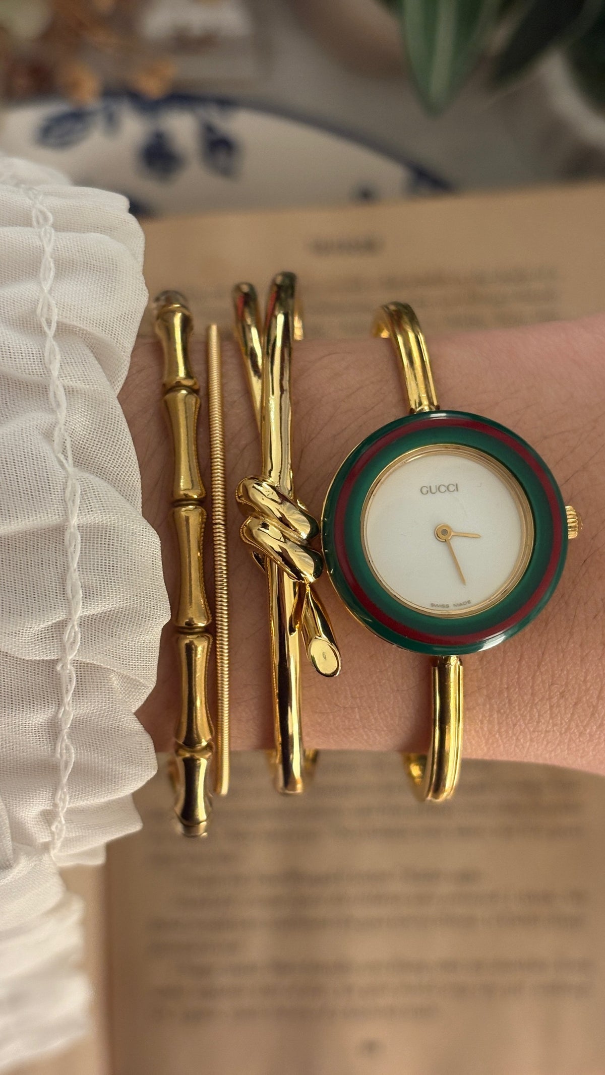 Rare Vintage Gucci Swiss Interchangeable Cherry Line Bezel Bangle Watch Set in Gold Tone Quartz