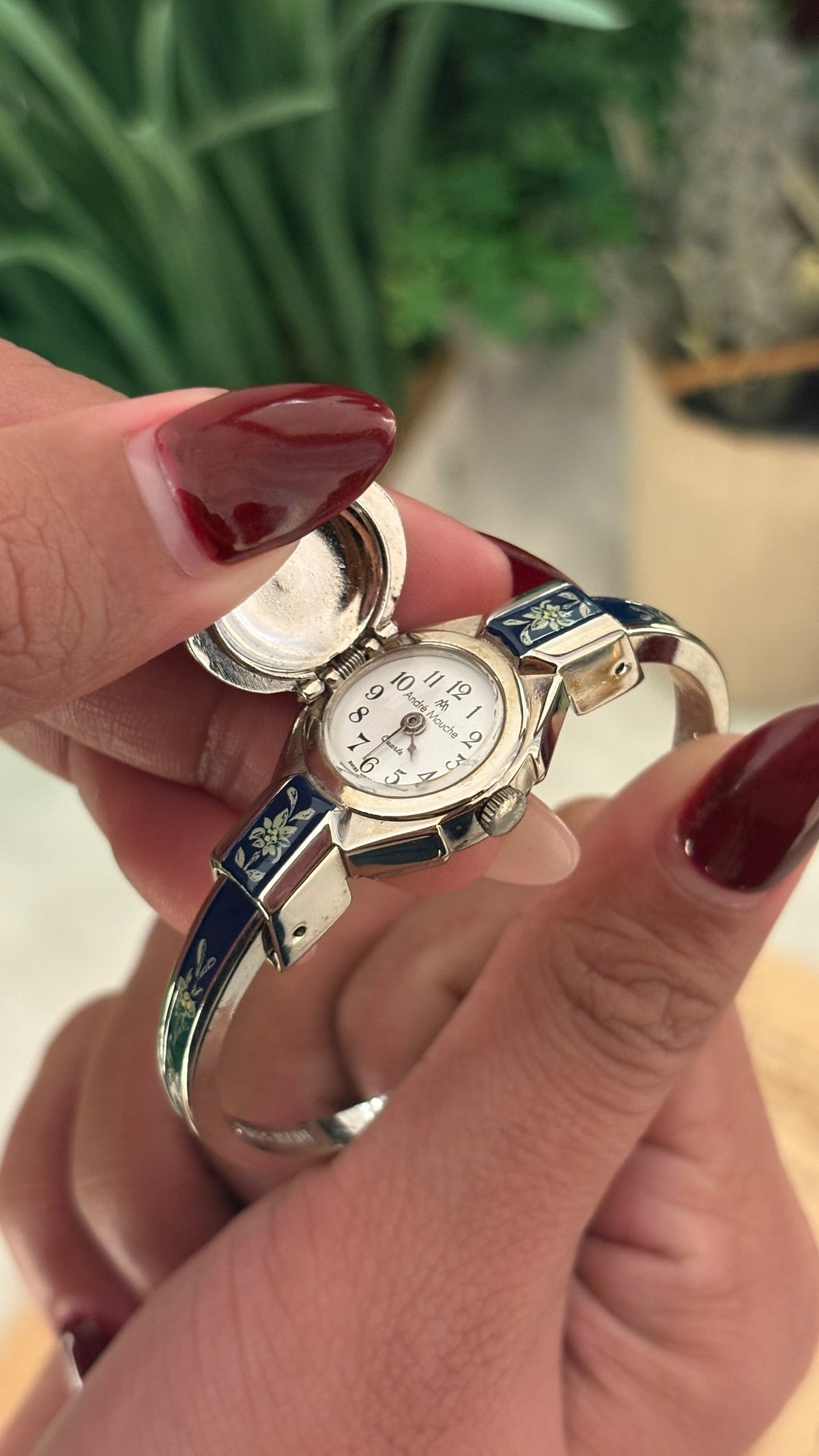 Rare Vintage Andre Mouche Swiss Black Peekaboo Watch in Silver Tone Quartz