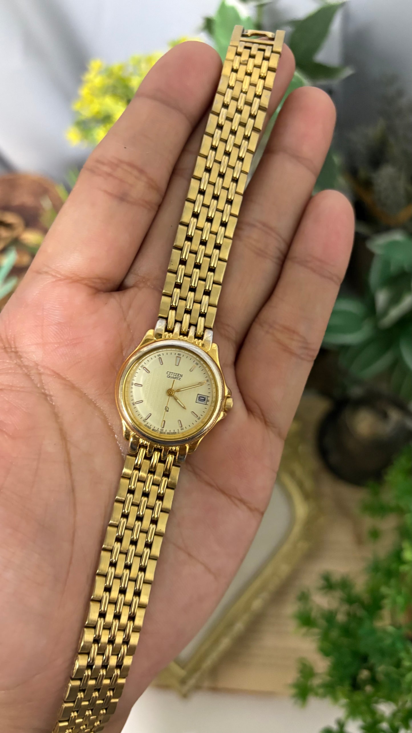Vintage Citizen Watch in Gold Tone with Date Window