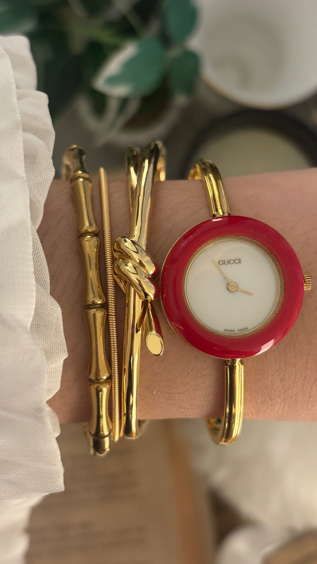 Rare Vintage Gucci Swiss Interchangeable Cherry Line Bezel Bangle Watch Set in Gold Tone Quartz