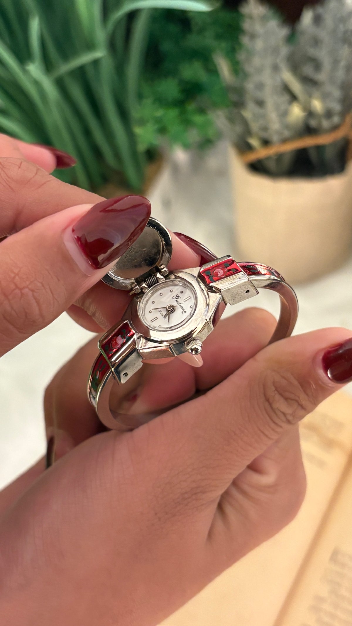Rare Vintage Giuliane Red Peekaboo Watch in Silver Tone Quartz