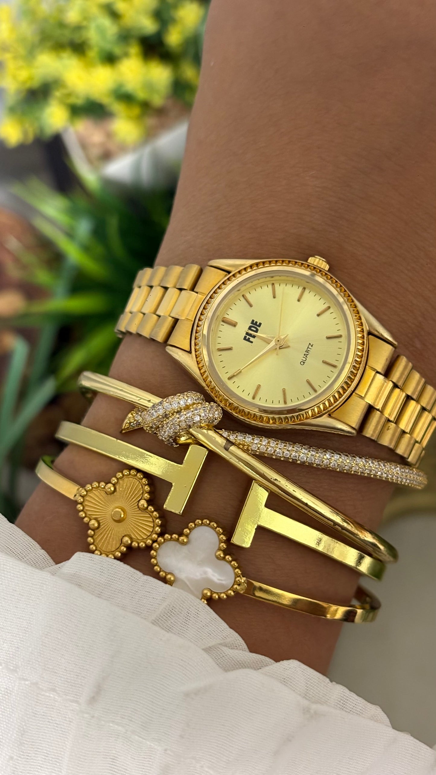 Vintage FEDE Stylish Watch in Gold Tone