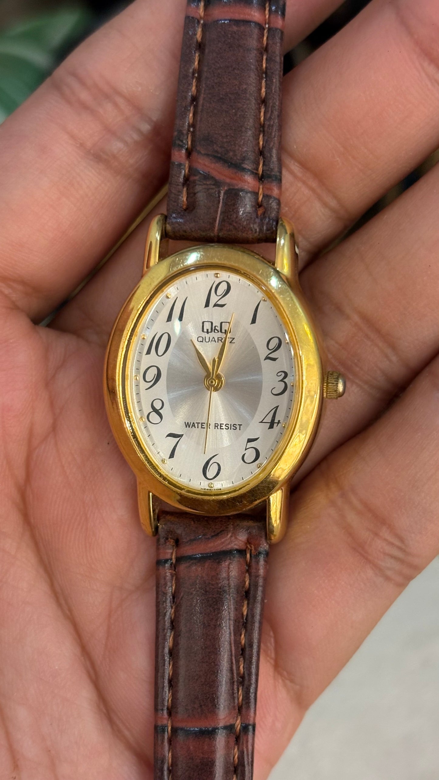 Vintage Q&Q Citizen Watch in Brown Leather Straps Oval Dial