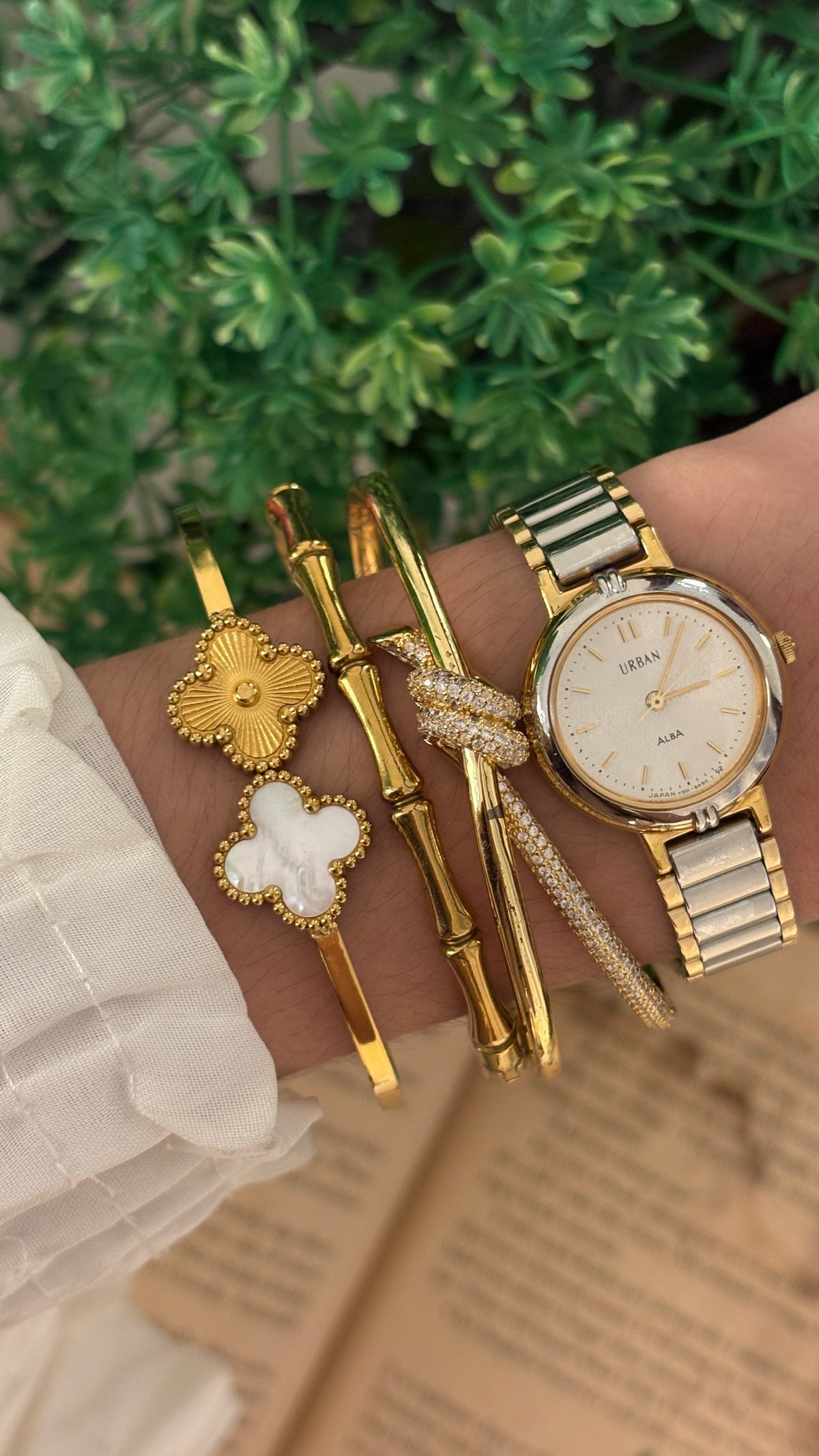 Vintage Urban Alba by Seiko Minimalist Watch in Two-Tone Quartz