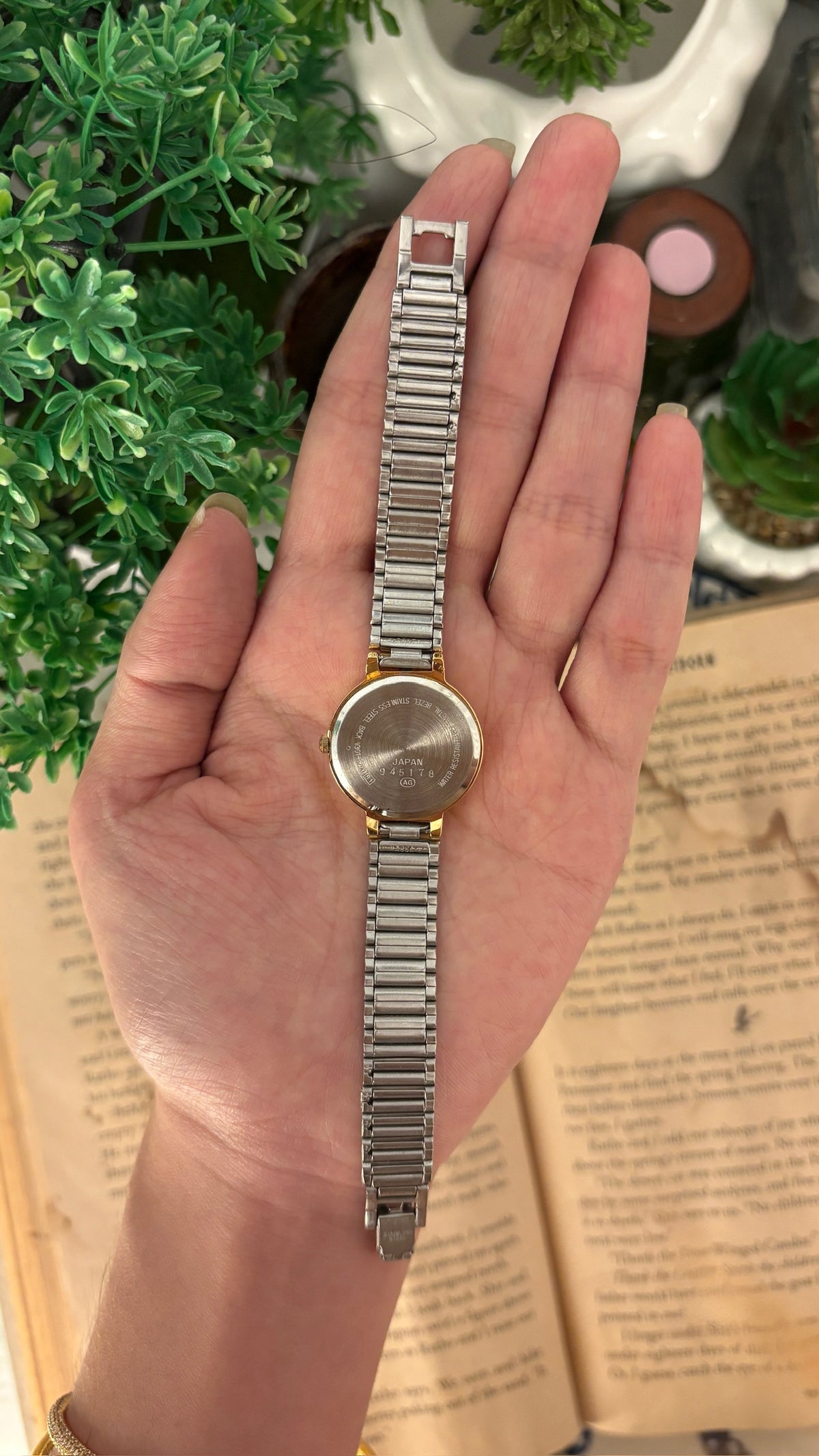 Vintage Urban Alba by Seiko Minimalist Watch in Two-Tone Quartz