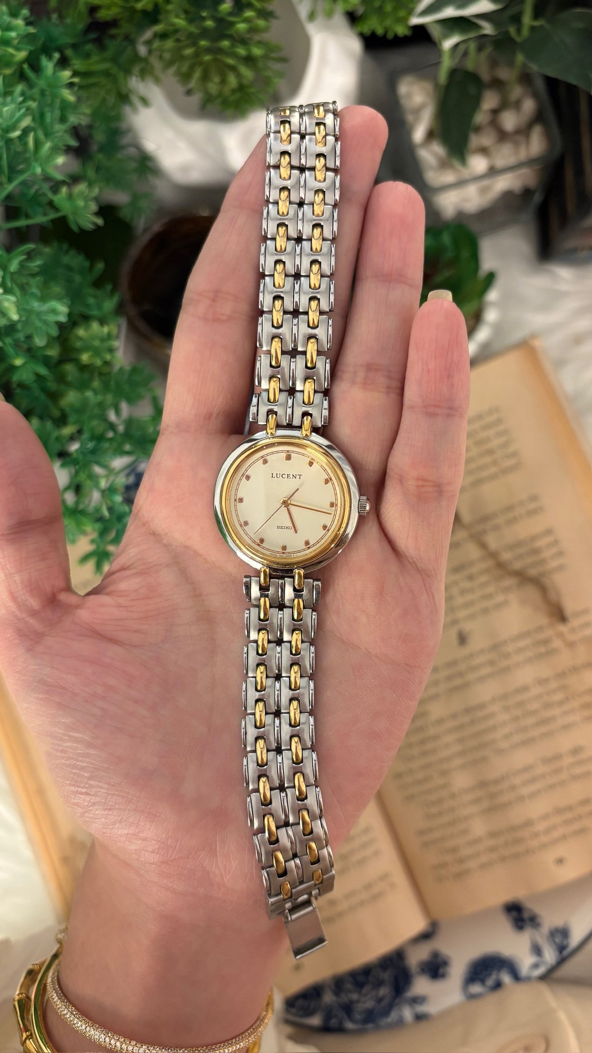 Rare Vintage Seiko Lucent Mens Watch in Two-Tone Quartz