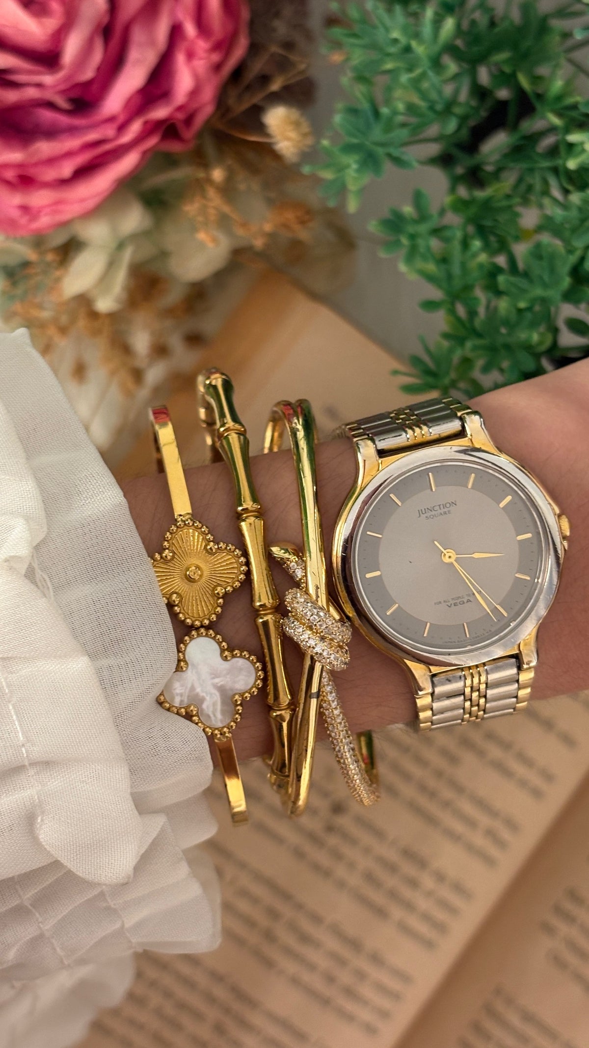 Vintage Junction Vega Citizen Mens Watch in Two-Tone Quartz