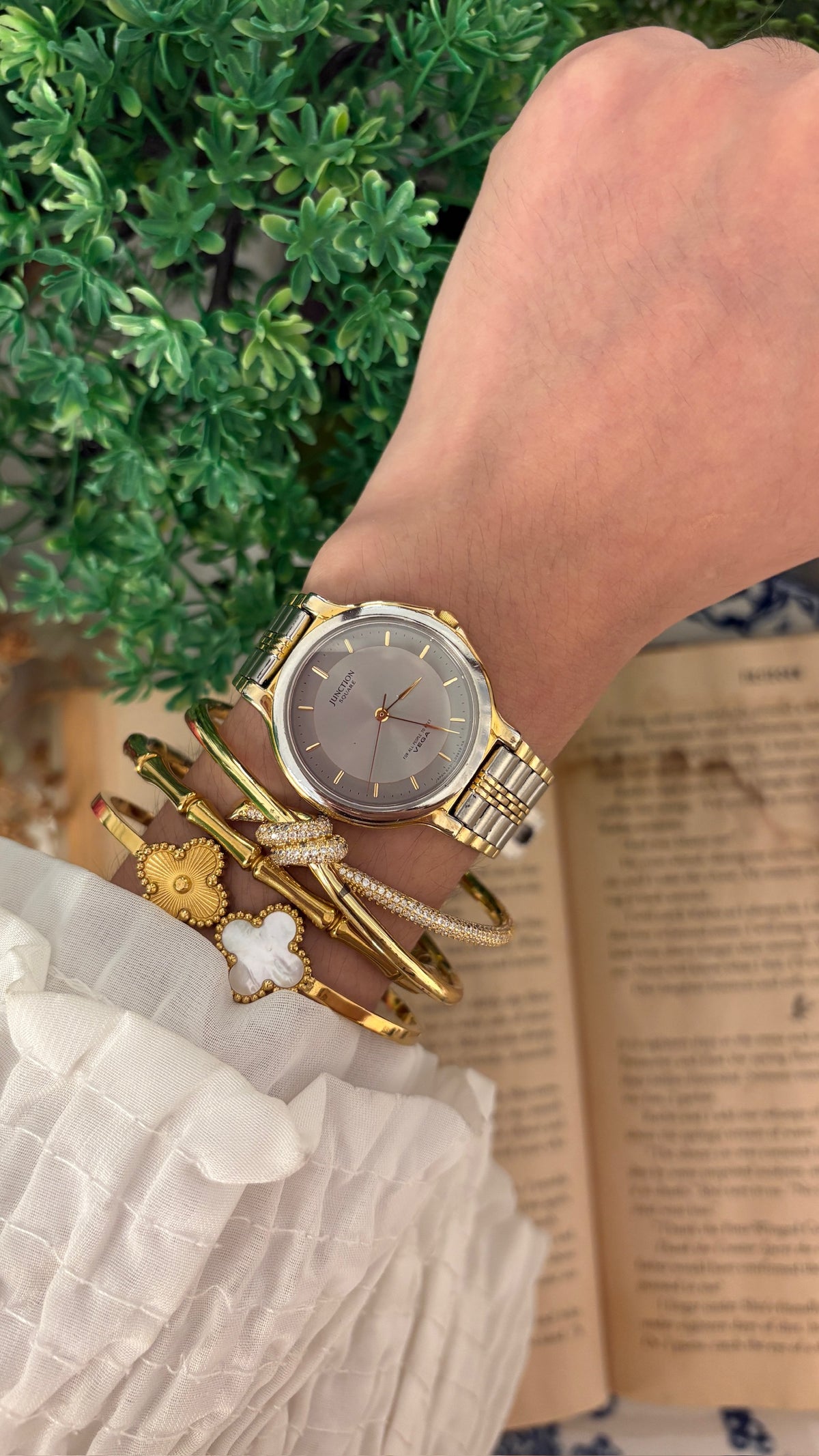 Vintage Junction Vega Citizen Mens Watch in Two-Tone Quartz