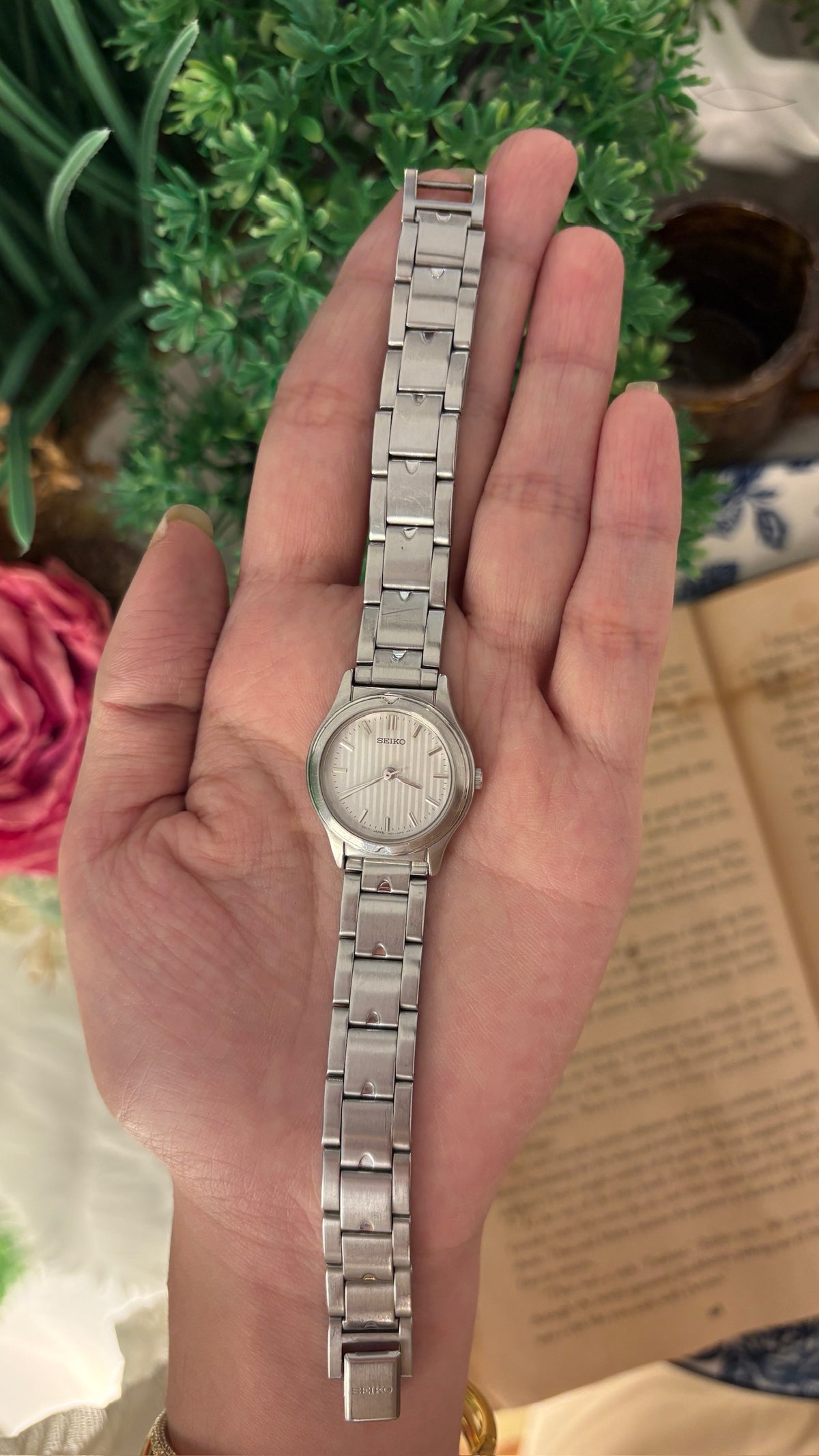 Vintage Seiko Stripes Dial Watch in Silver Tone Quartz