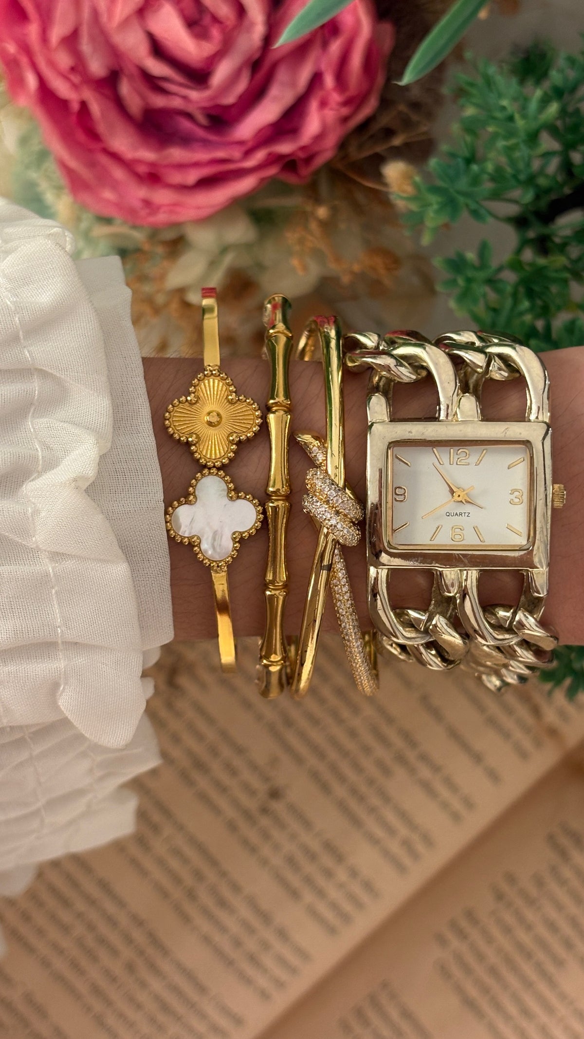 Vintage Japan Chain Horizontal Tank Bracelet Watch in Gold Tone Quartz
